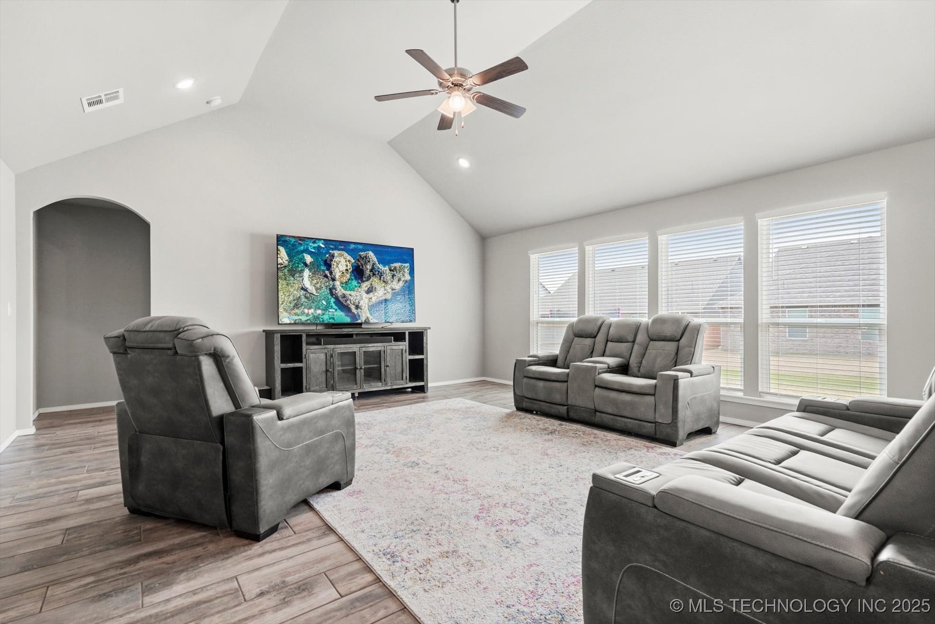 10102 S 232nd East Avenue Property Photo 4