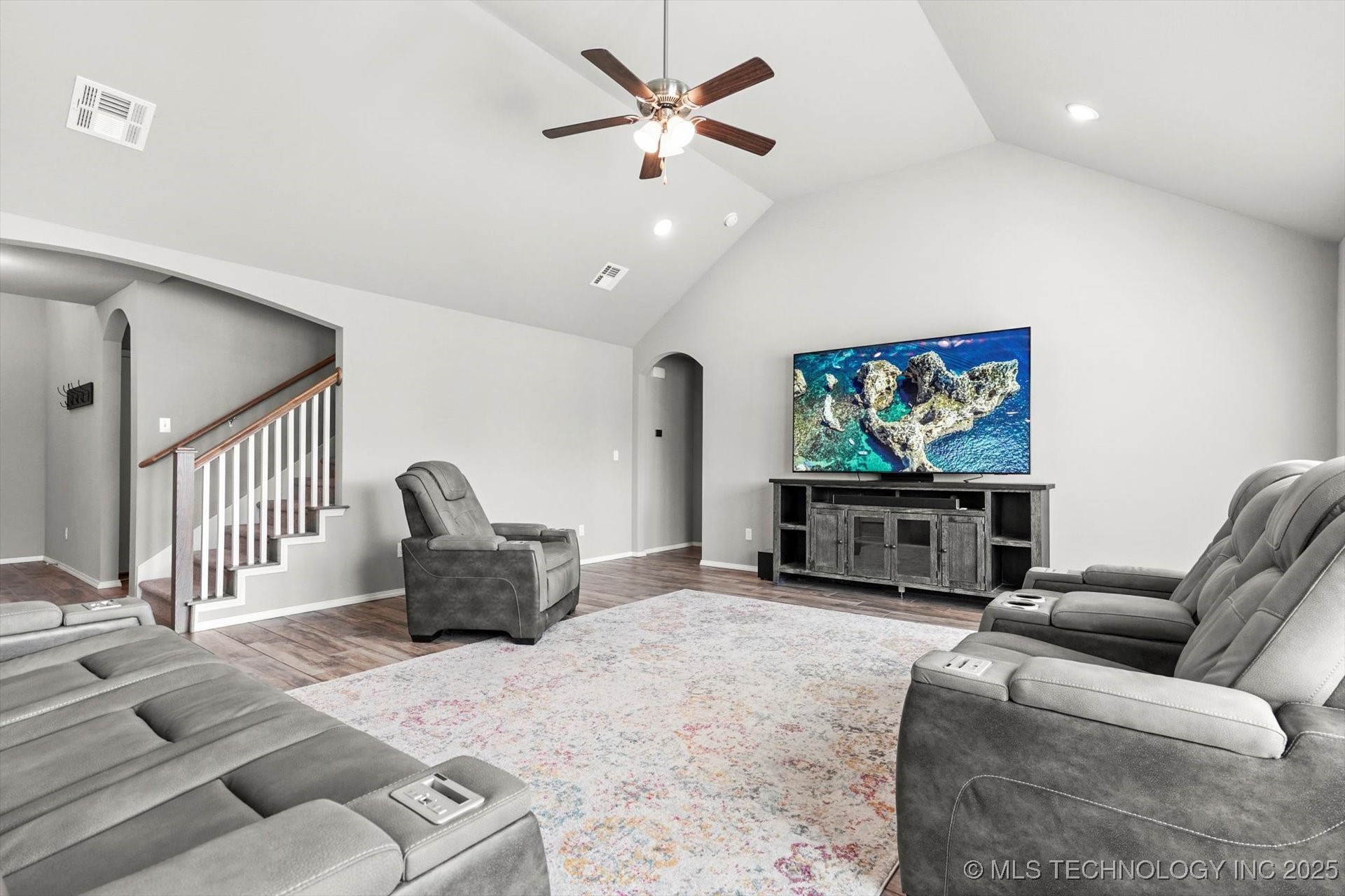 10102 S 232nd East Avenue Property Photo 5