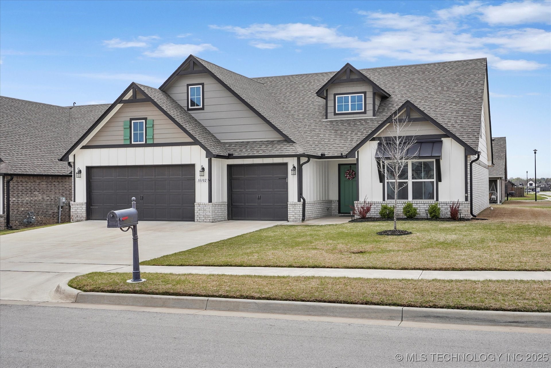 10102 S 232nd East Avenue Property Photo 43