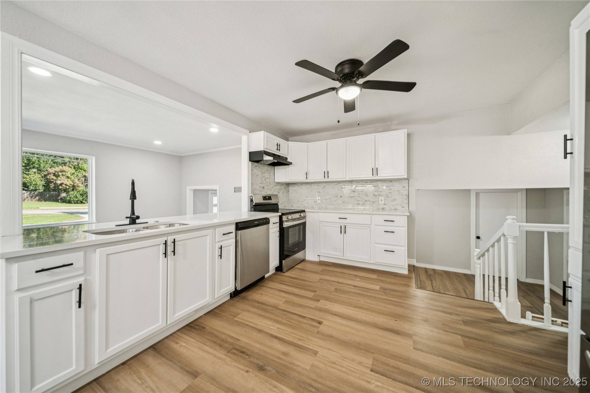 3424 E 41st Street Property Photo 18