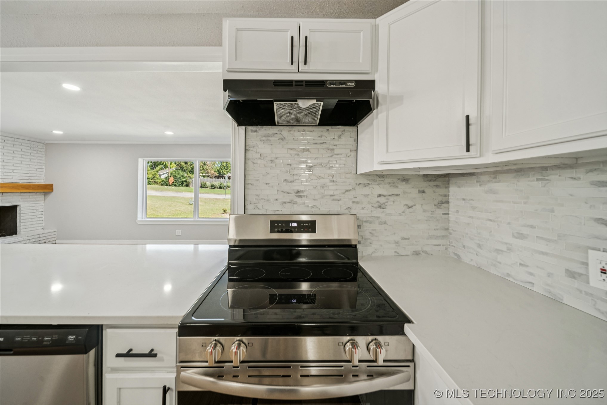 3424 E 41st Street Property Photo 22