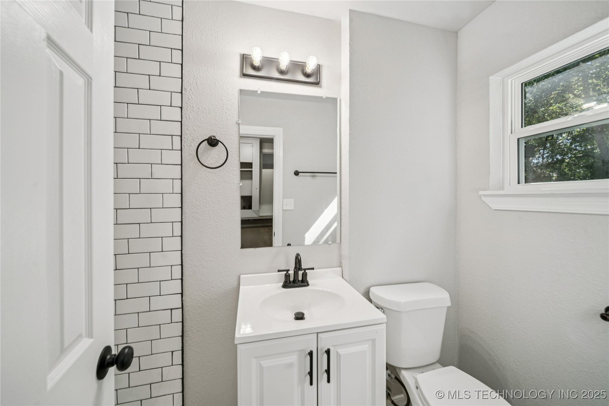 3424 E 41st Street Property Photo 28