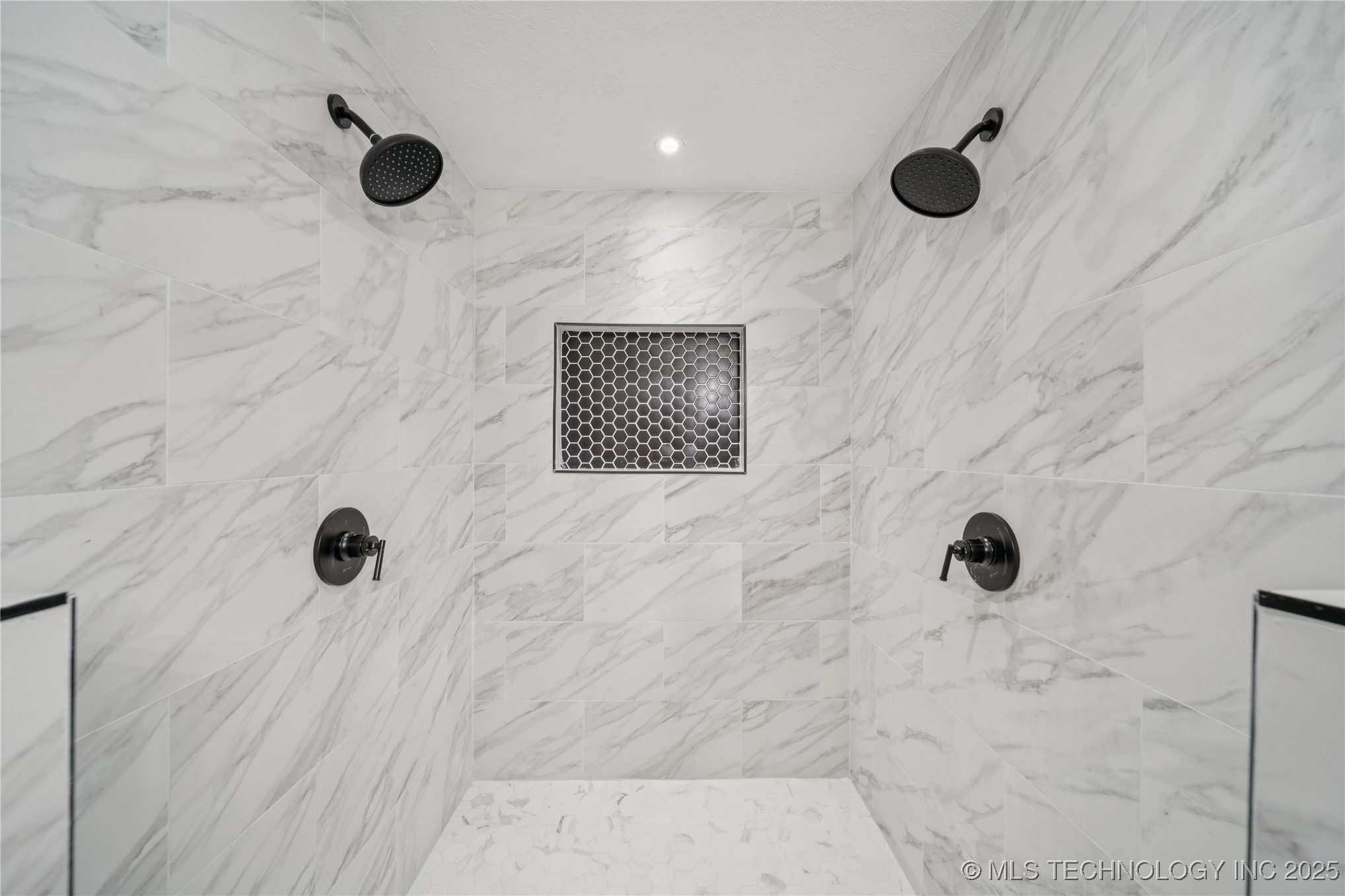 3424 E 41st Street Property Photo 33