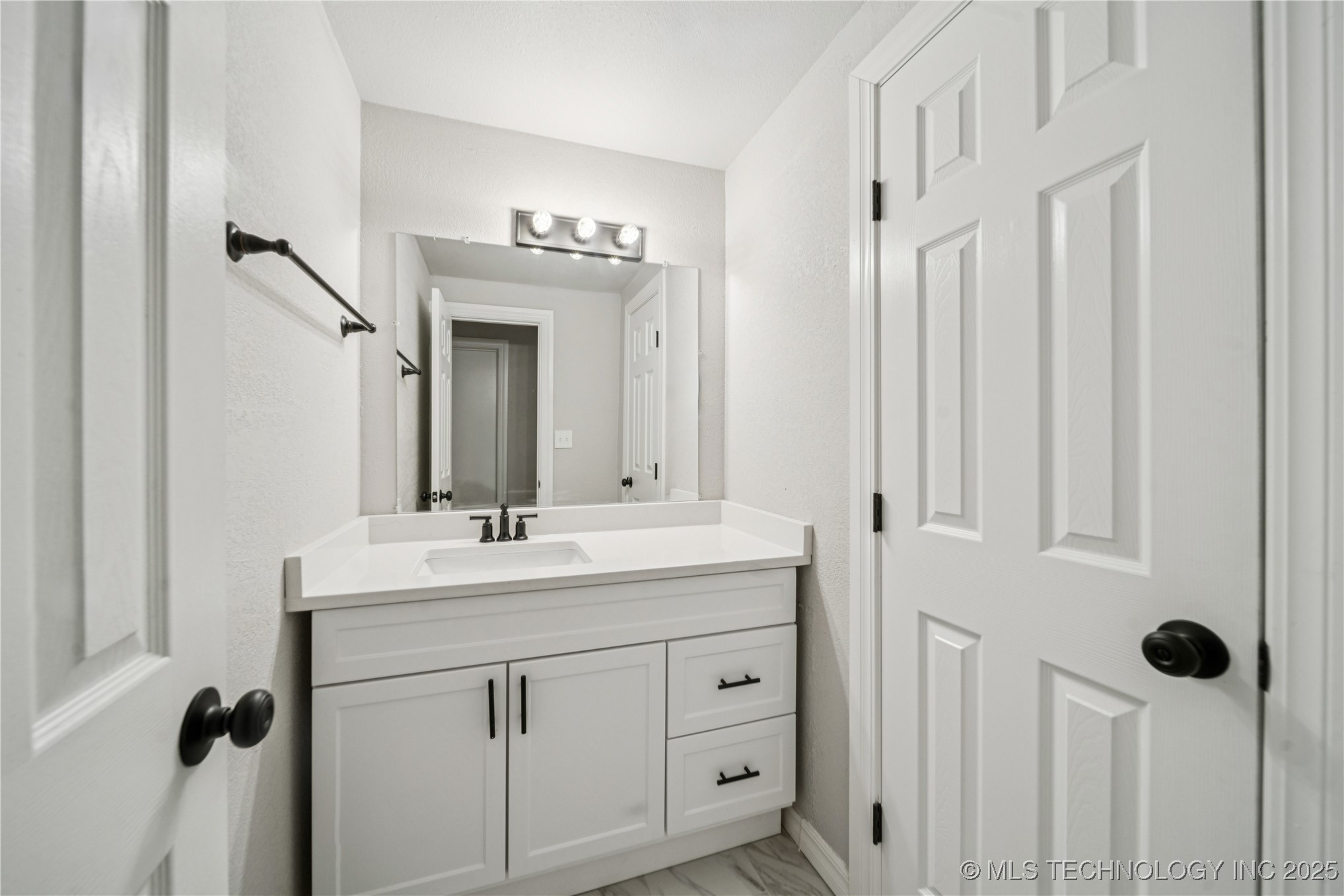 3424 E 41st Street Property Photo 37