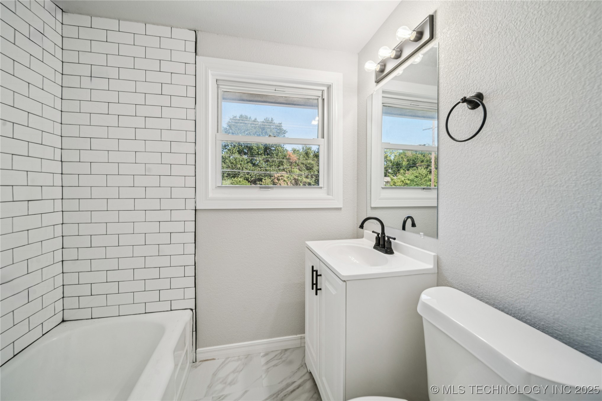 3424 E 41st Street Property Photo 38