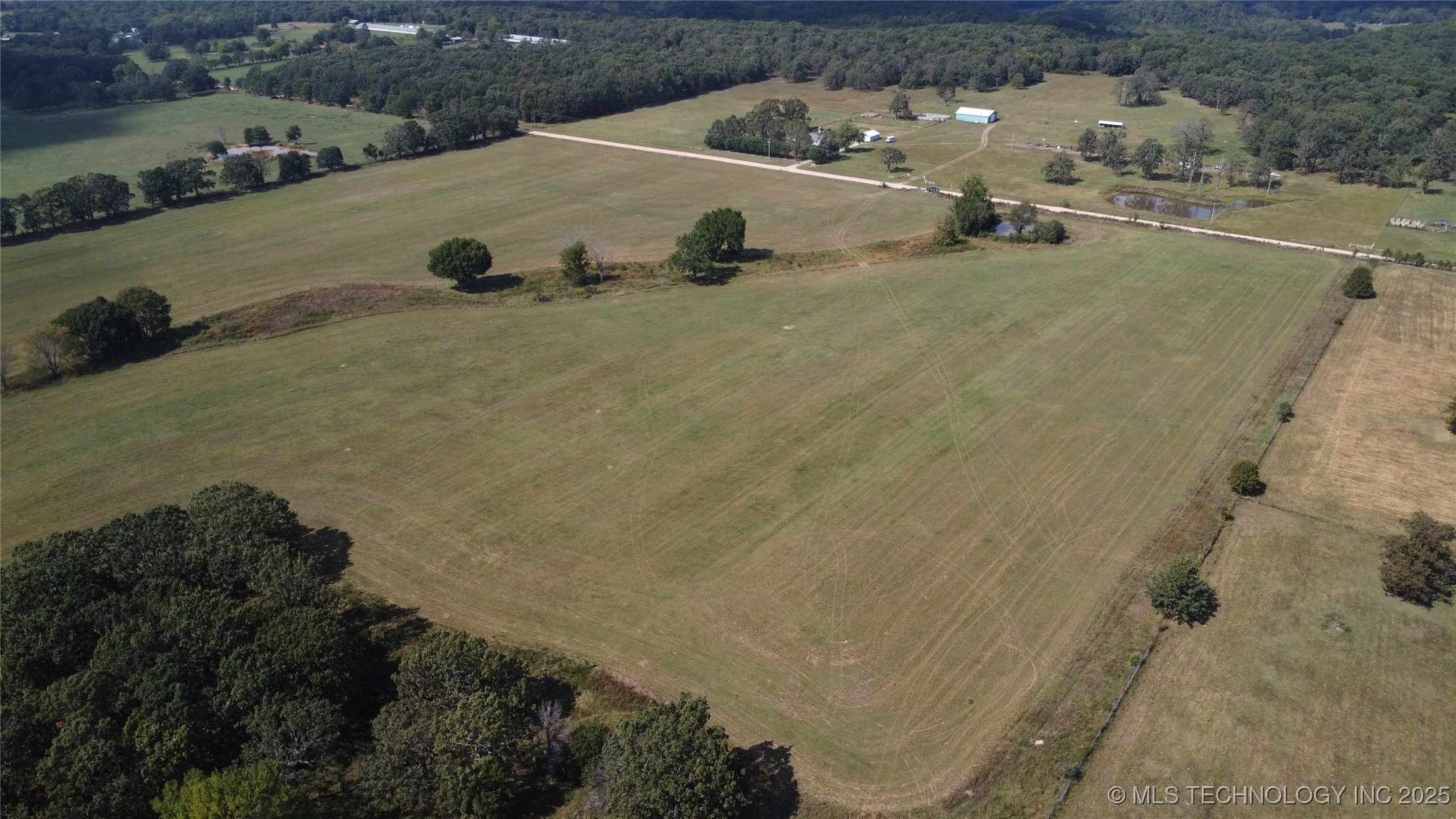 0000 E 380 Road Property Photo 4