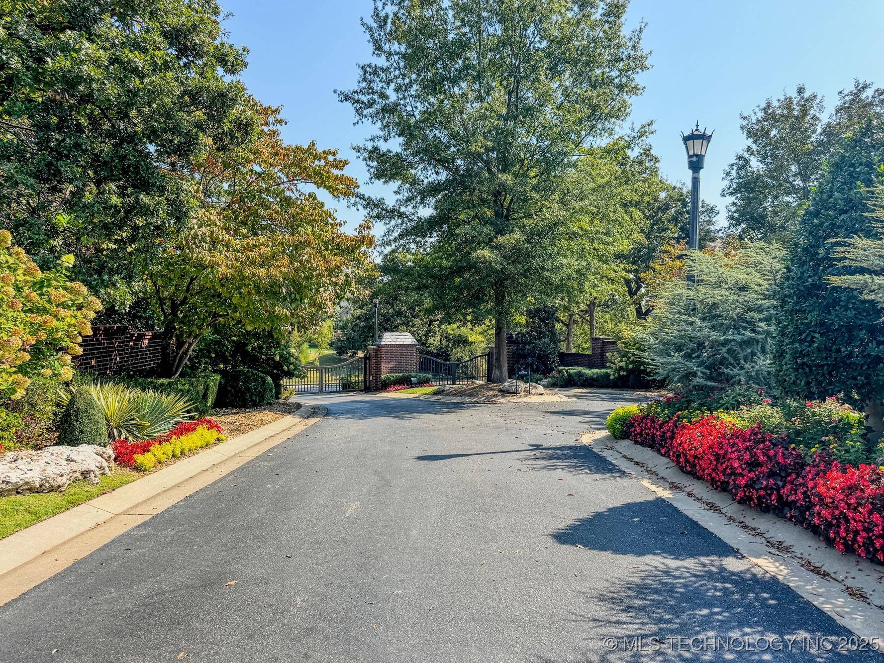 6509 E 109th Place S Property Photo 3