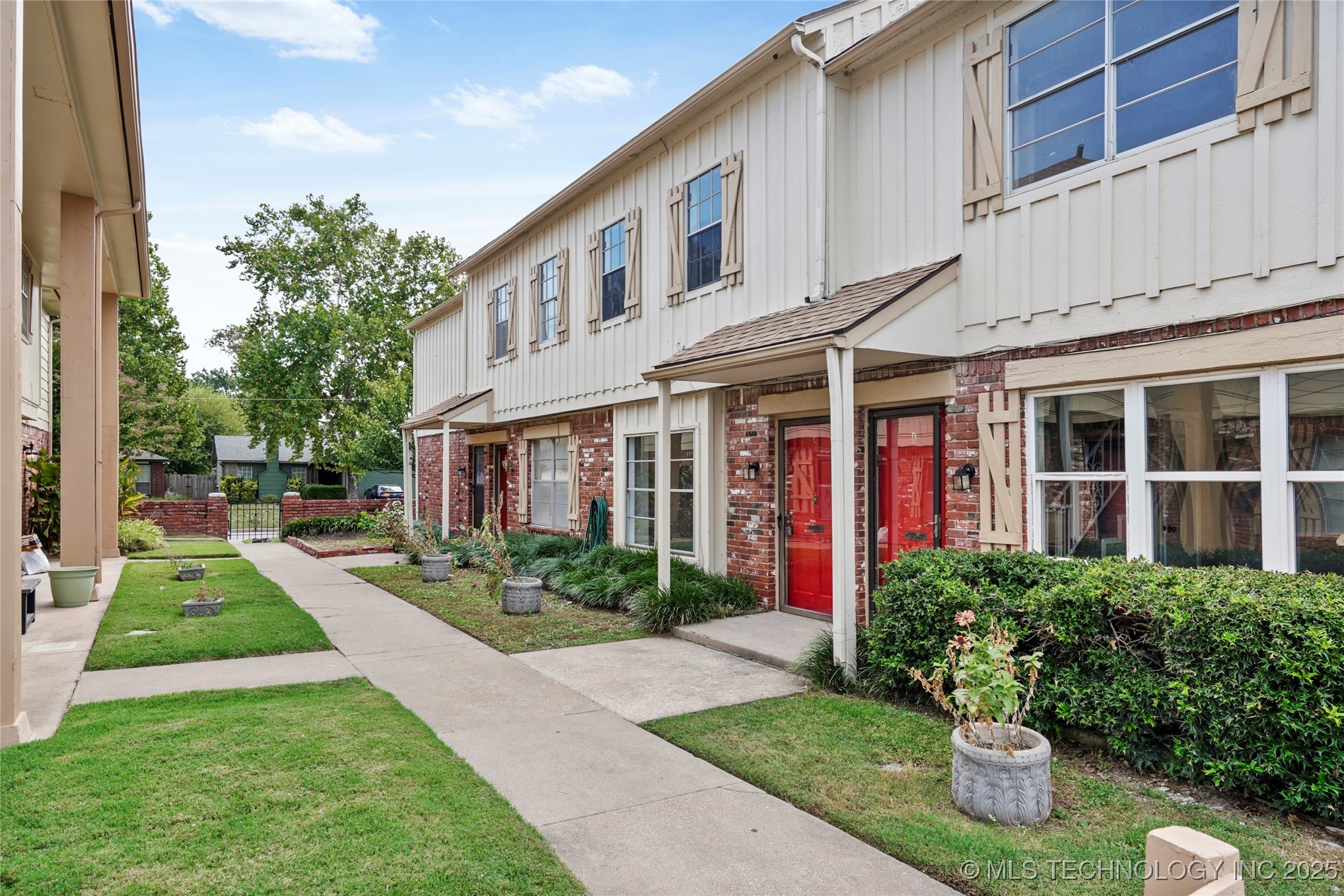 6160 S Madison Place 6160-C Property Photo 1