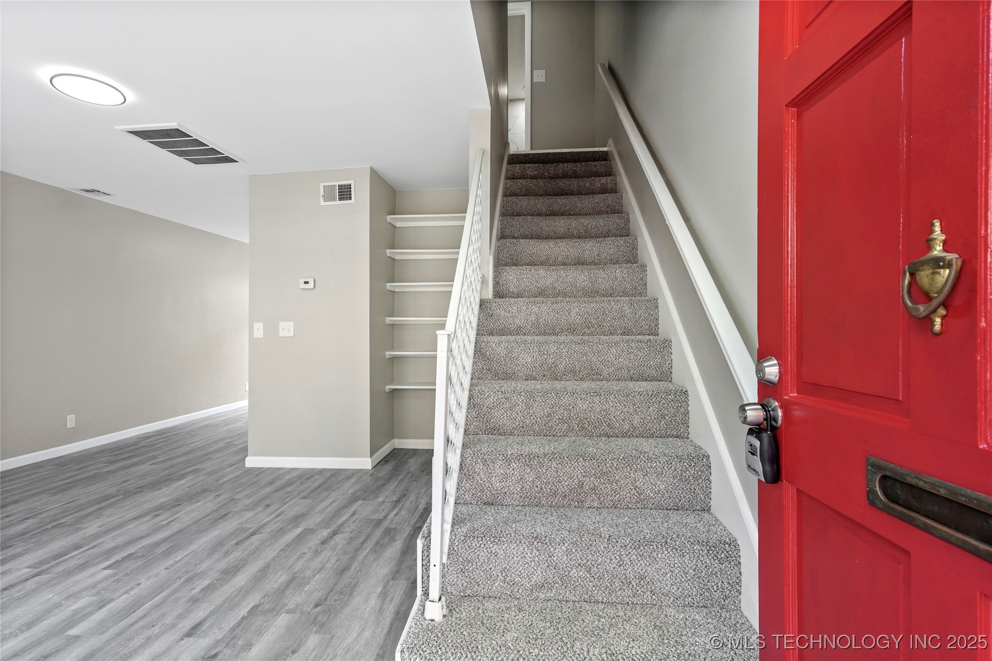 6160 S Madison Place 6160-c Property Photo 3