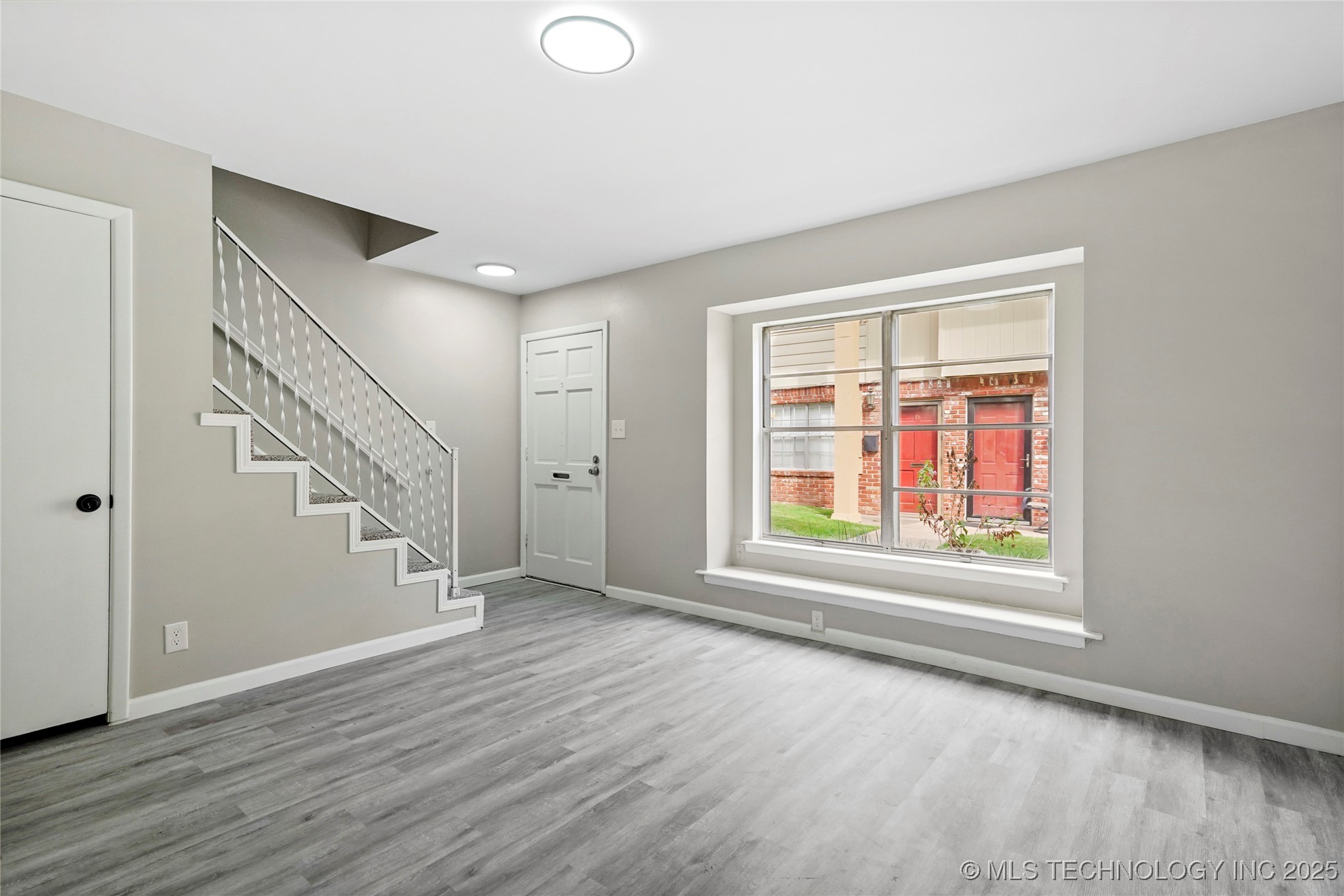 6160 S Madison Place 6160-c Property Photo 5