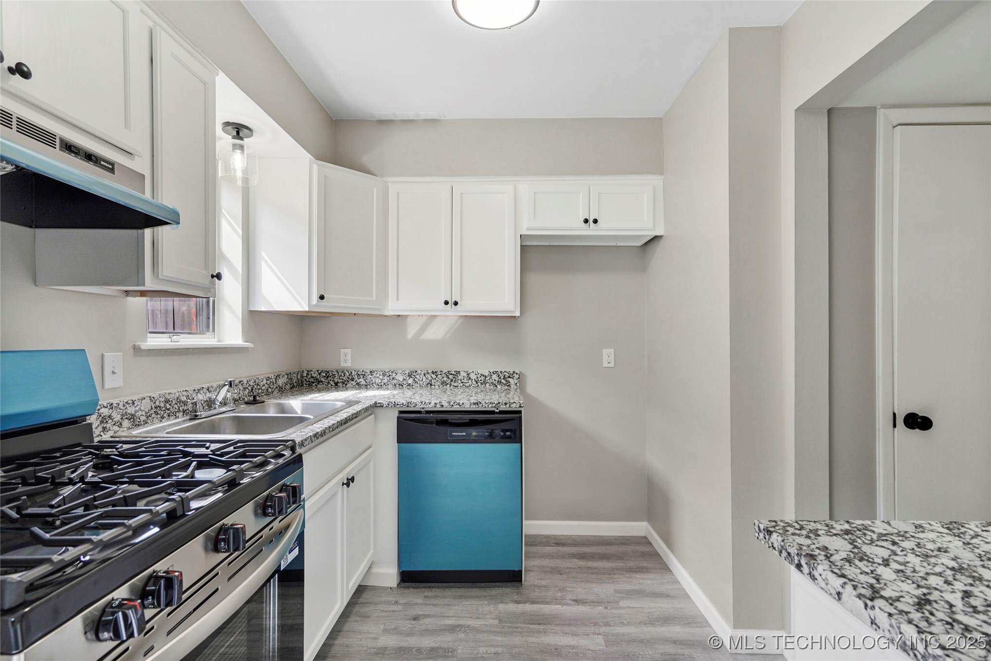 6160 S Madison Place 6160-c Property Photo 9