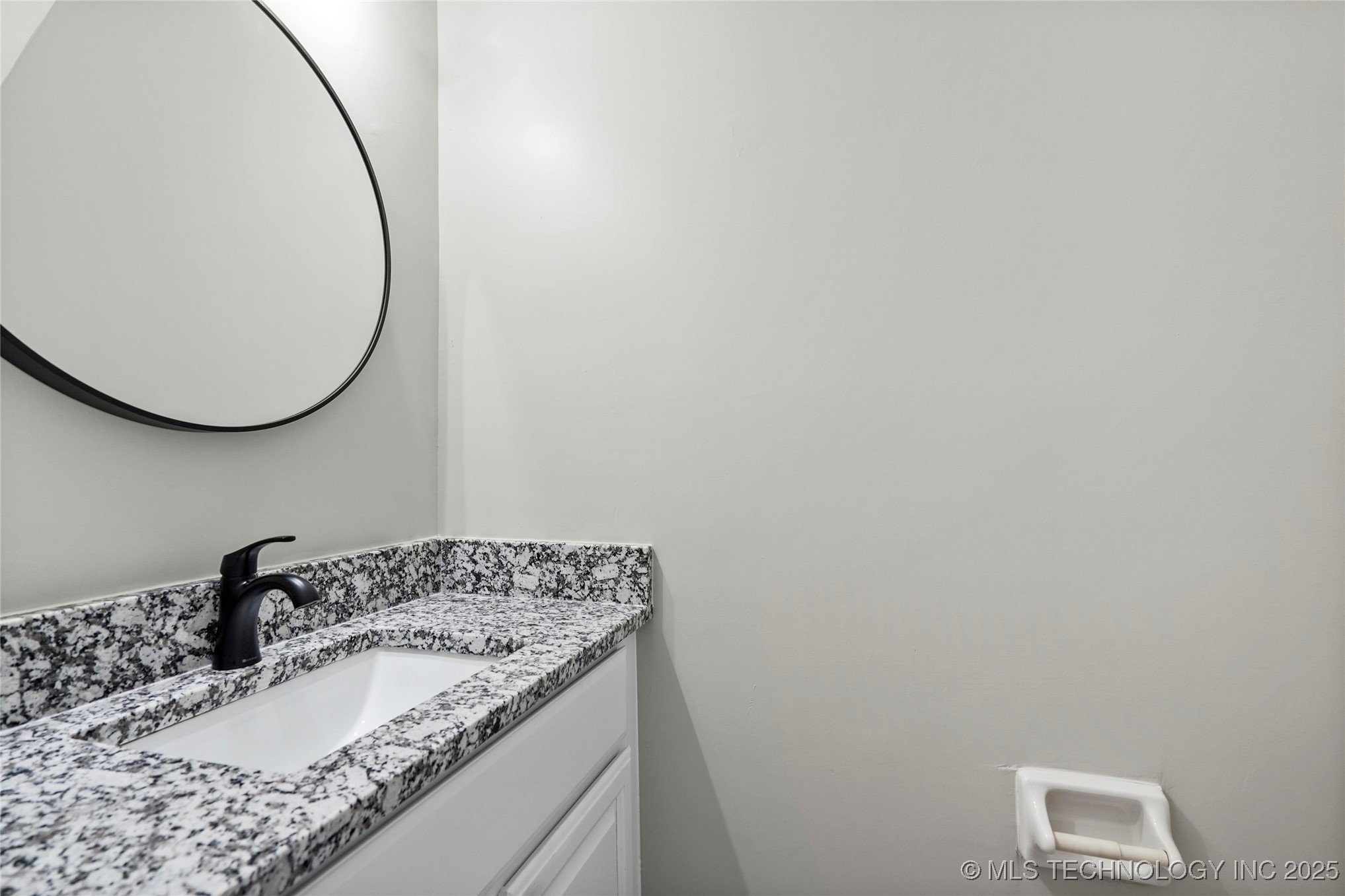 6160 S Madison Place 6160-c Property Photo 12