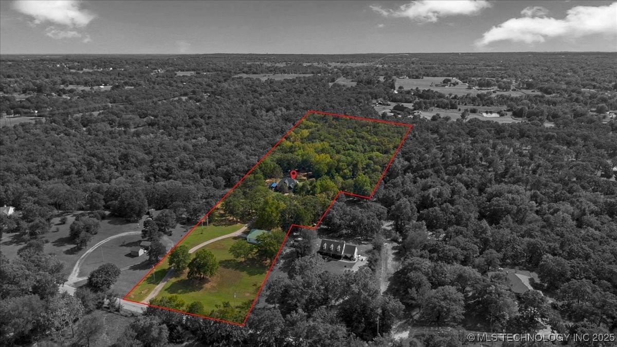 26390 E 51st Street S Property Photo 7