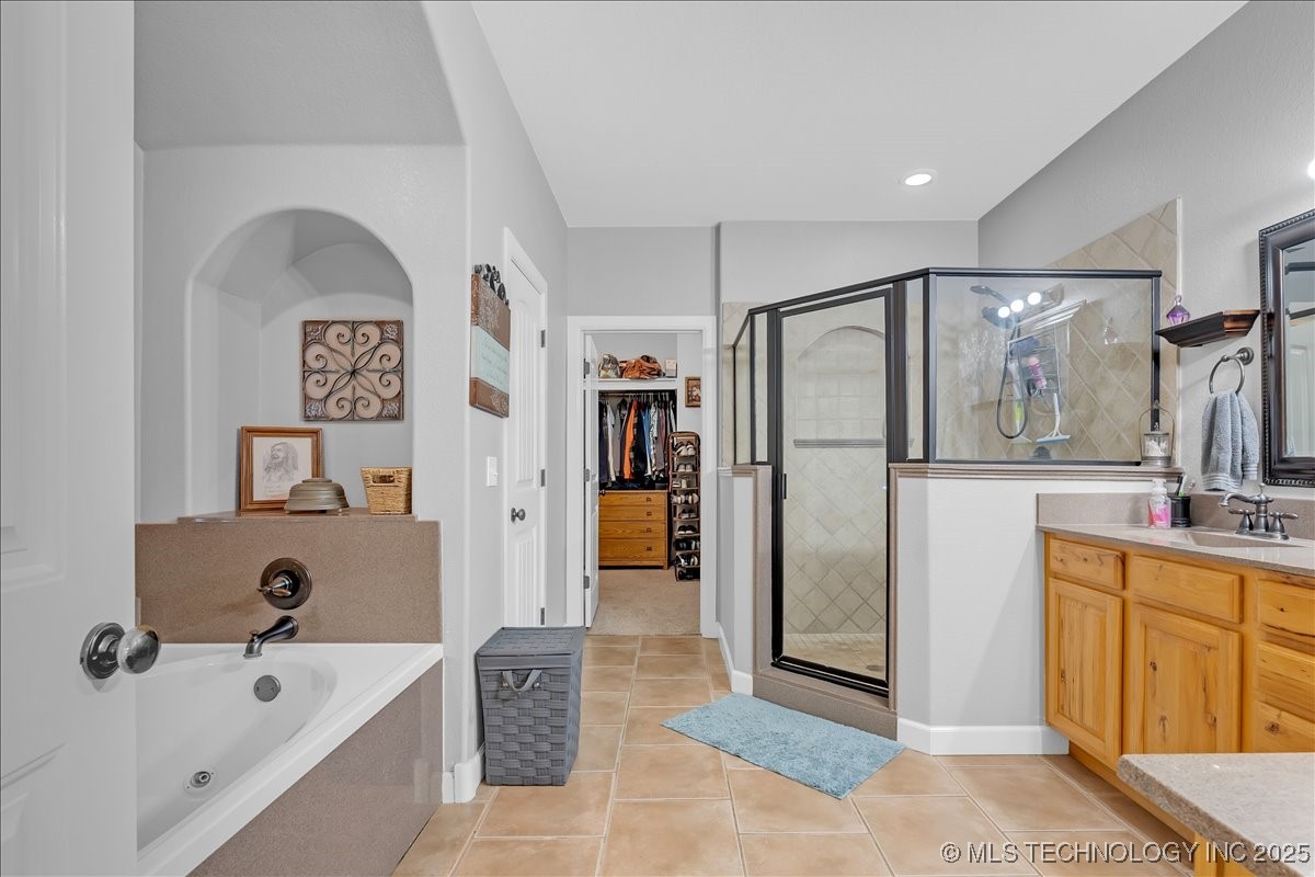 26390 E 51st Street S Property Photo 15