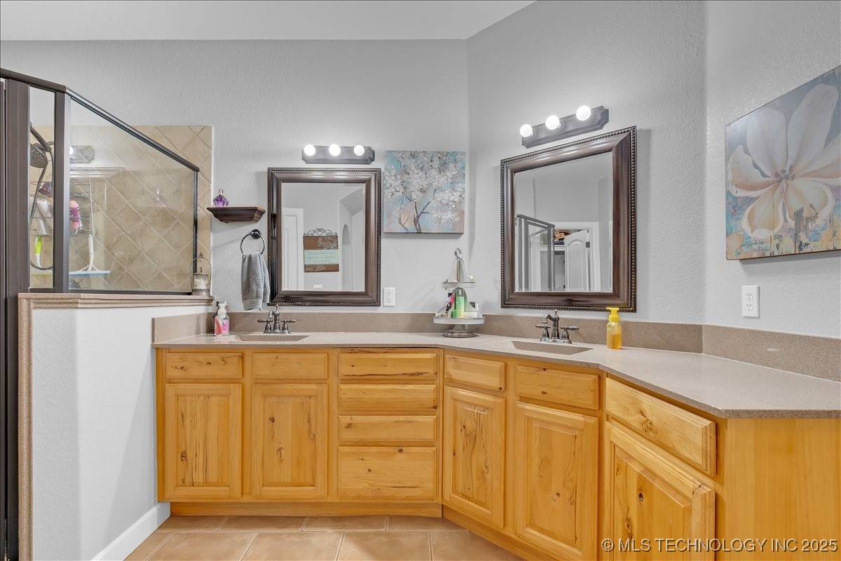 26390 E 51st Street S Property Photo 16