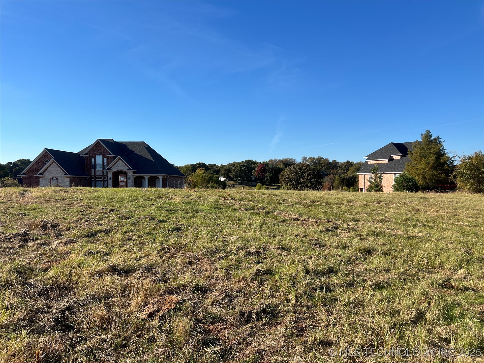 20 Blake Property Photo 3