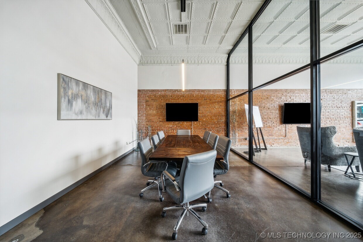 219 E Rogers Boulevard Property Photo 6