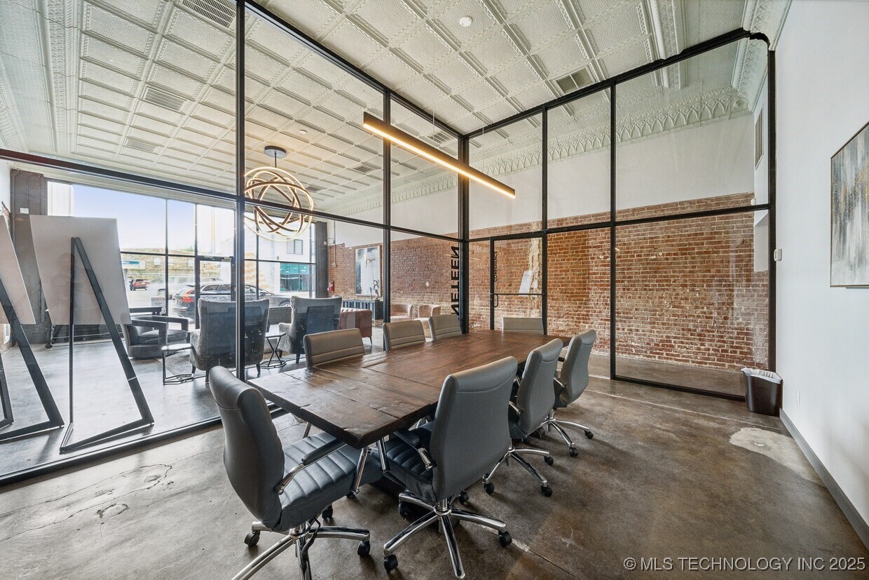 219 E Rogers Boulevard Property Photo 7