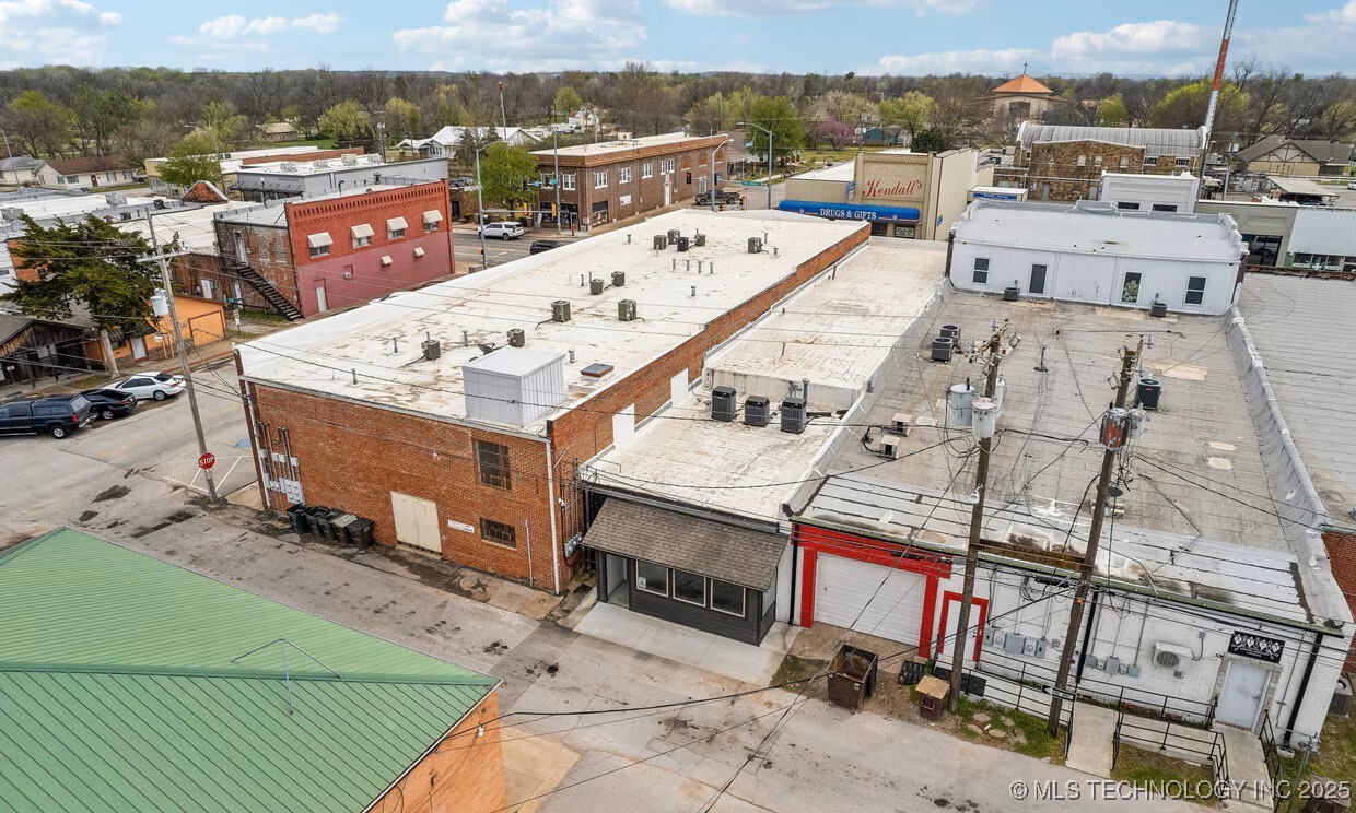 219 E Rogers Boulevard Property Photo 19