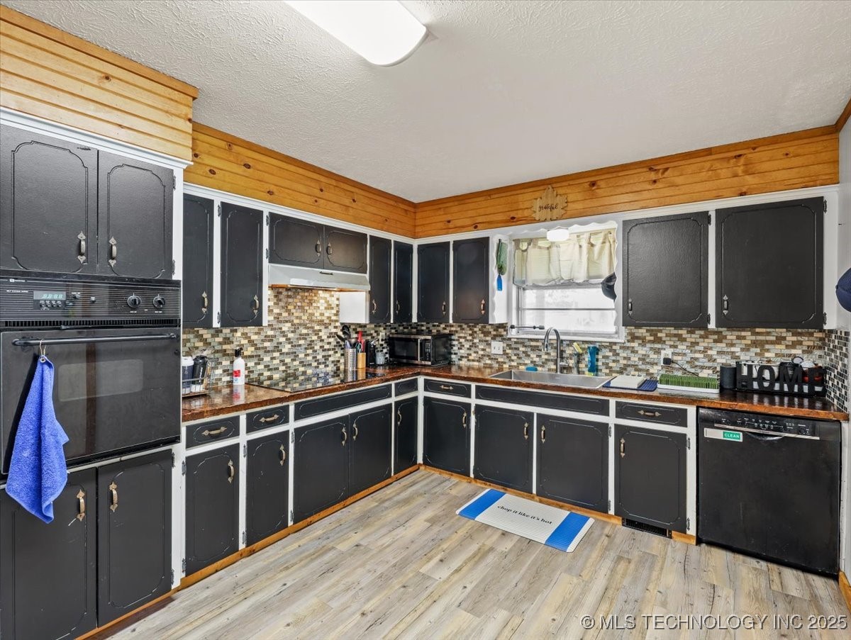 208 N Chambers Trail Property Photo 11