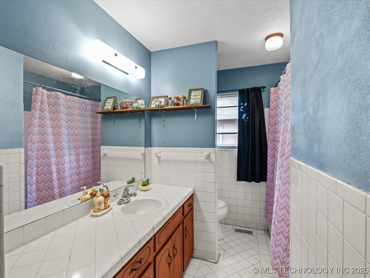 208 N Chambers Trail Property Photo 14