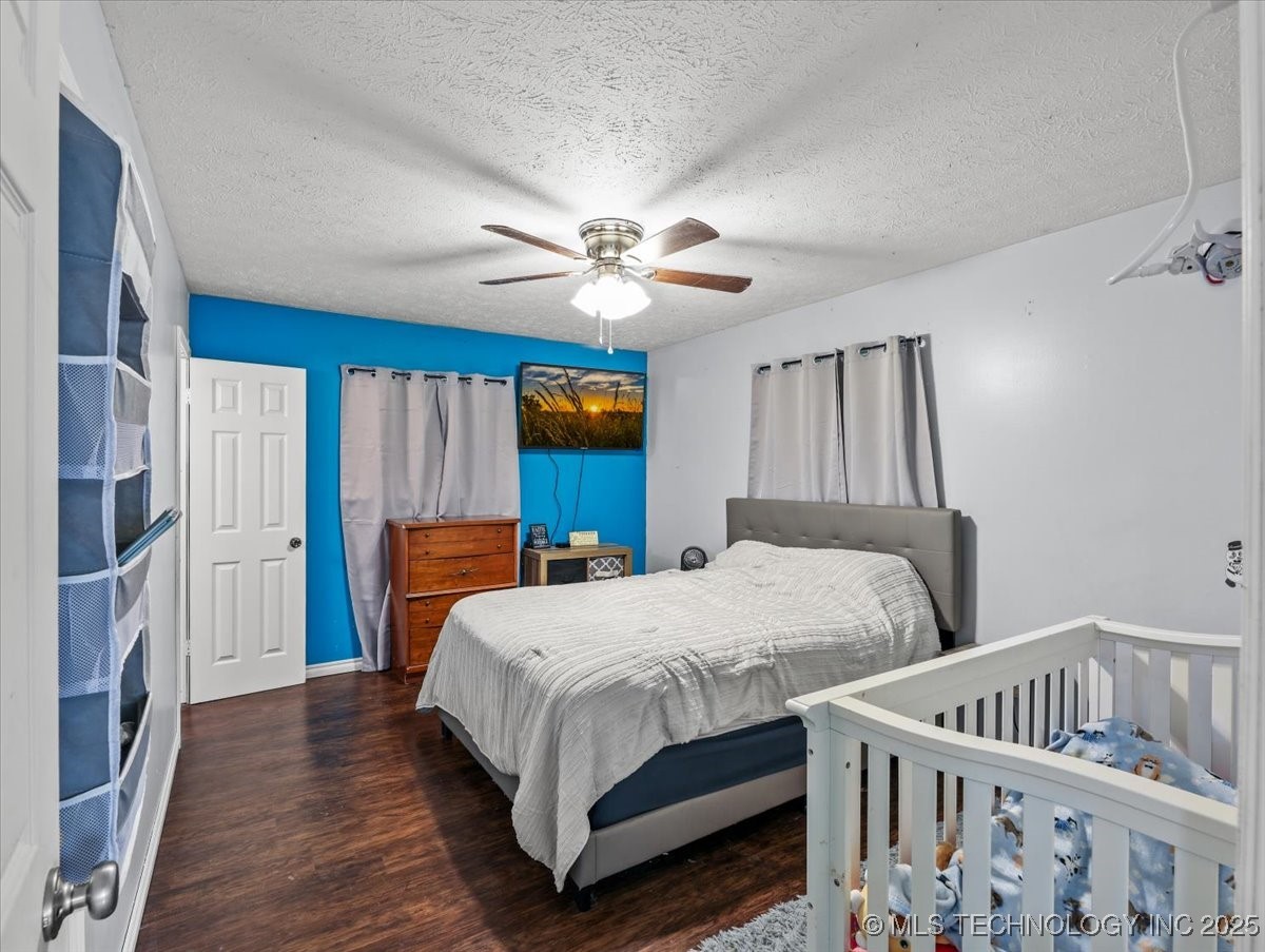 208 N Chambers Trail Property Photo 16