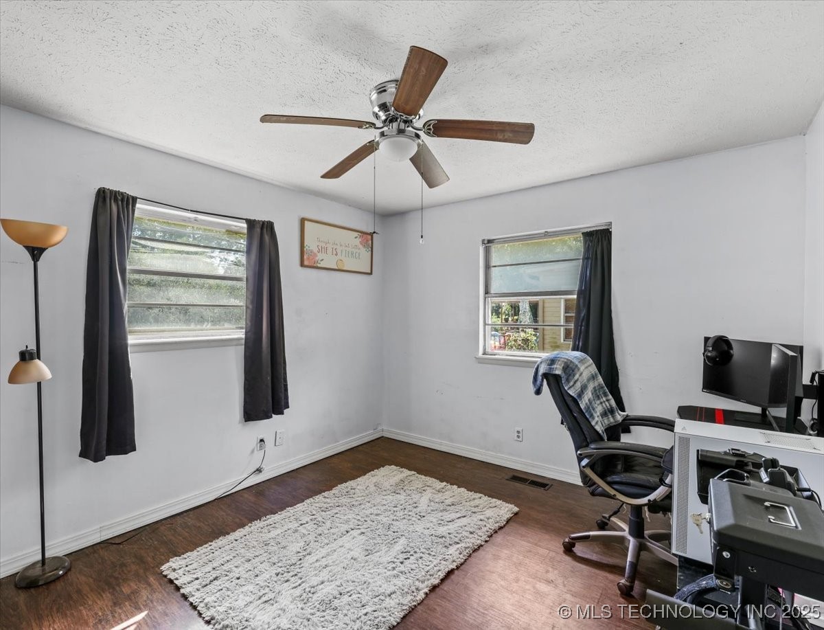 208 N Chambers Trail Property Photo 19