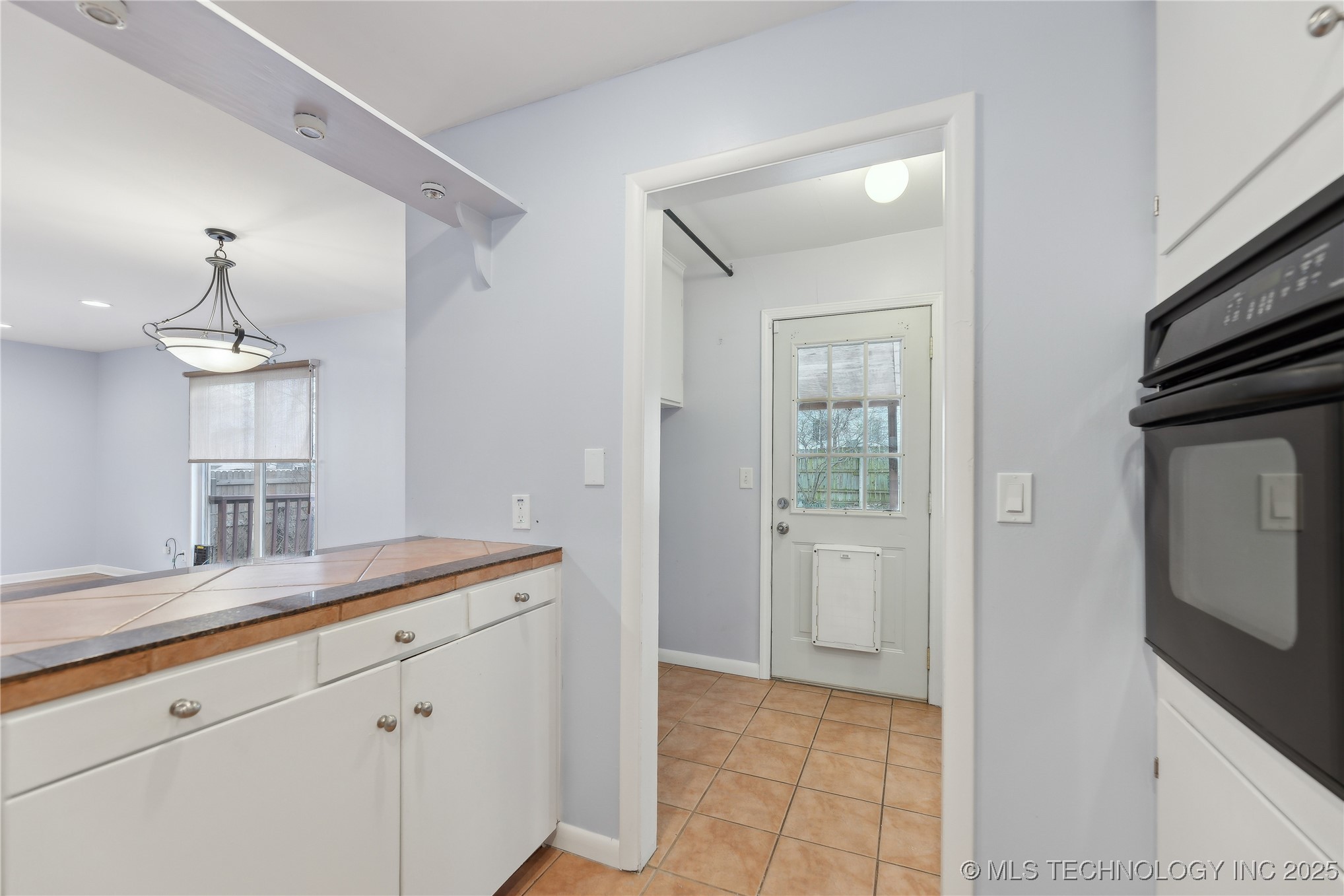 5734 E 24th Place Property Photo 12