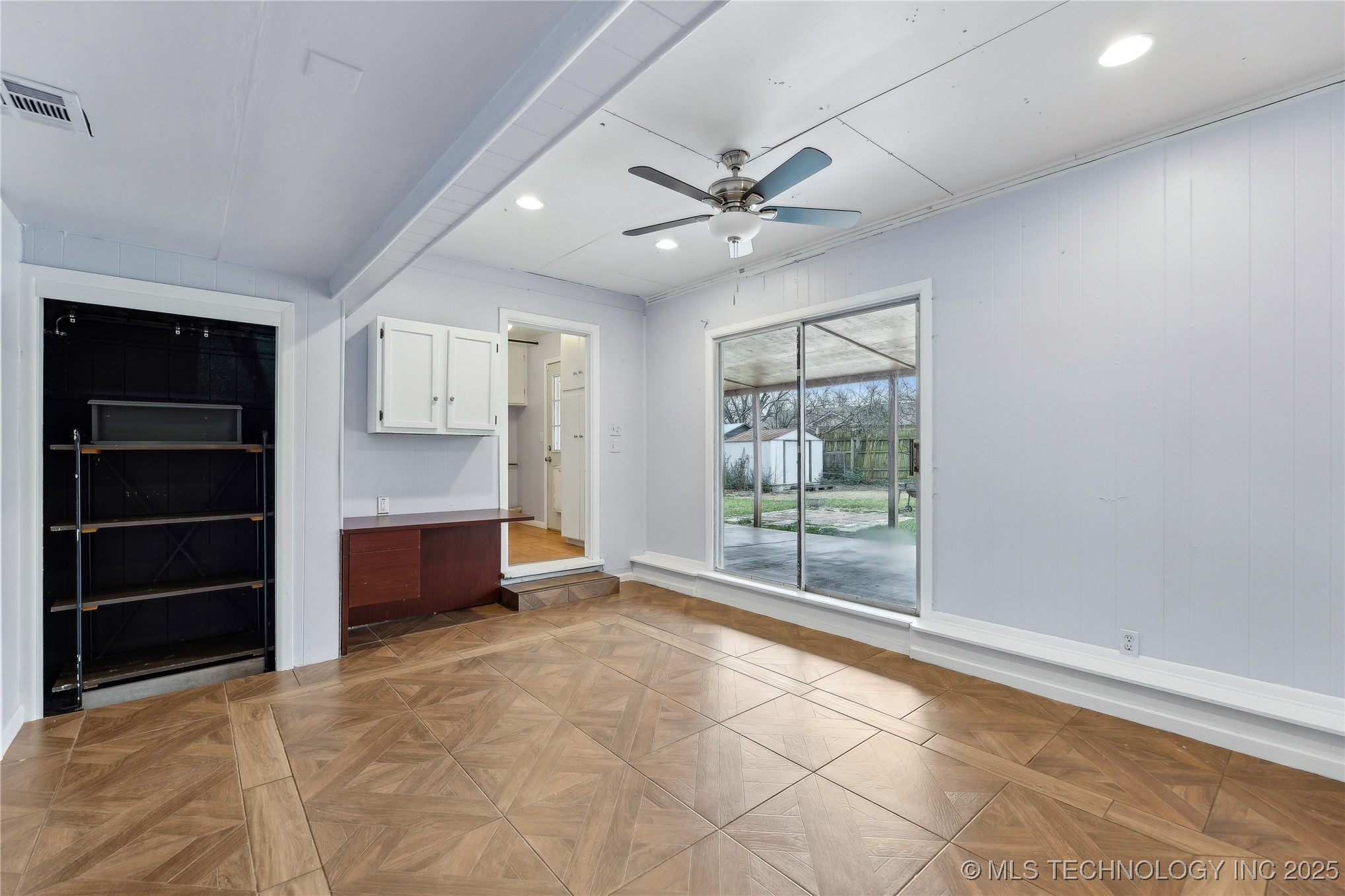 5734 E 24th Place Property Photo 18