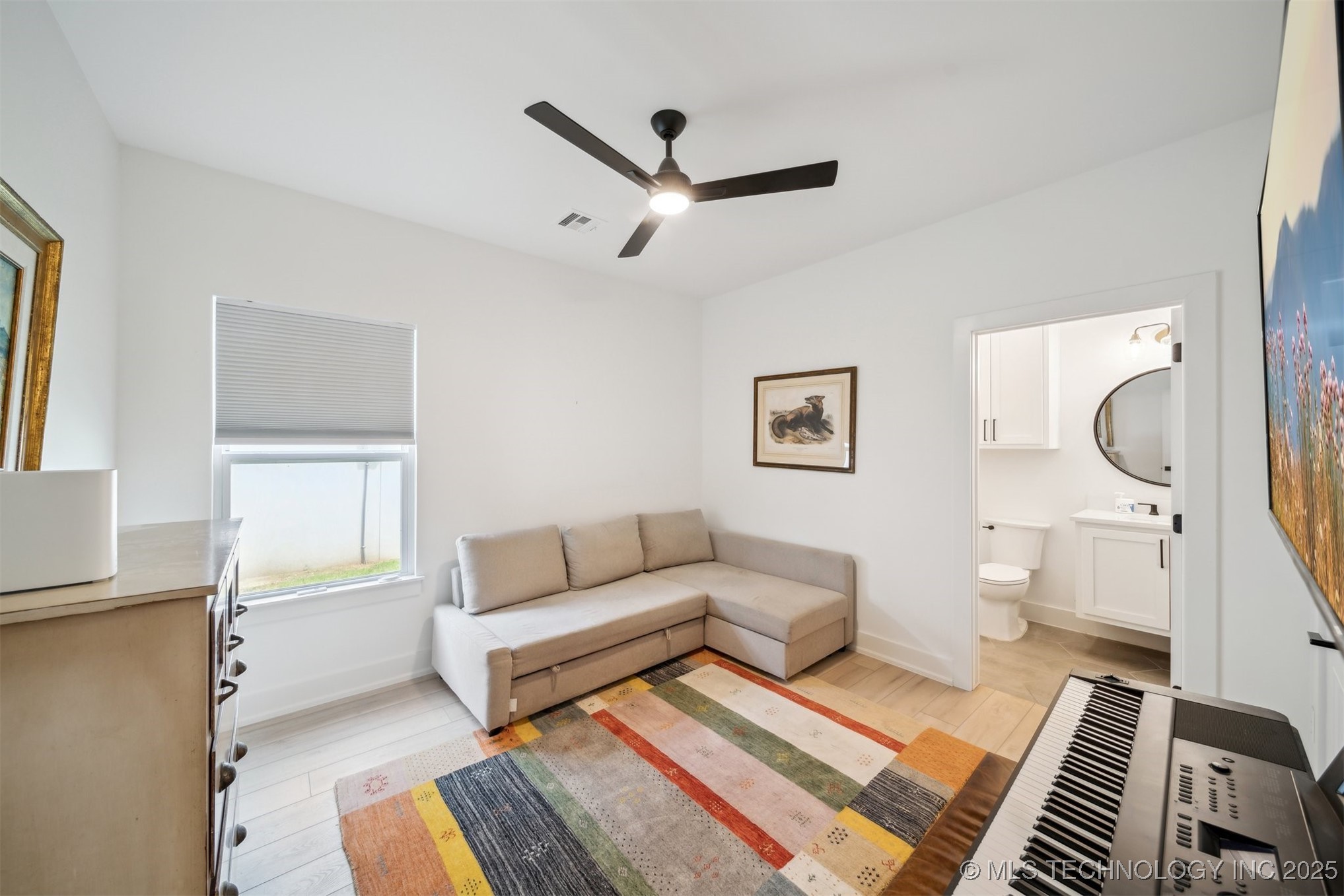 1114 W 86th Street S Property Photo 9