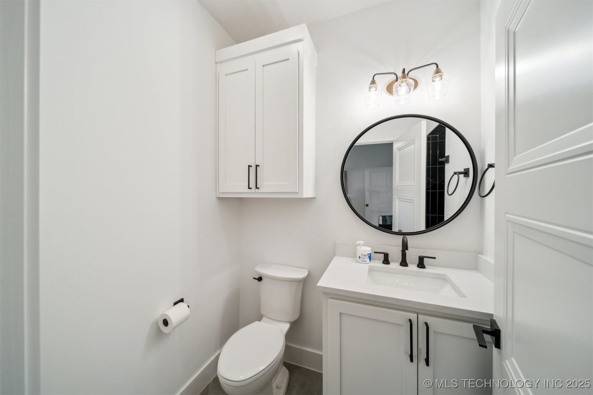 1114 W 86th Street S Property Photo 10