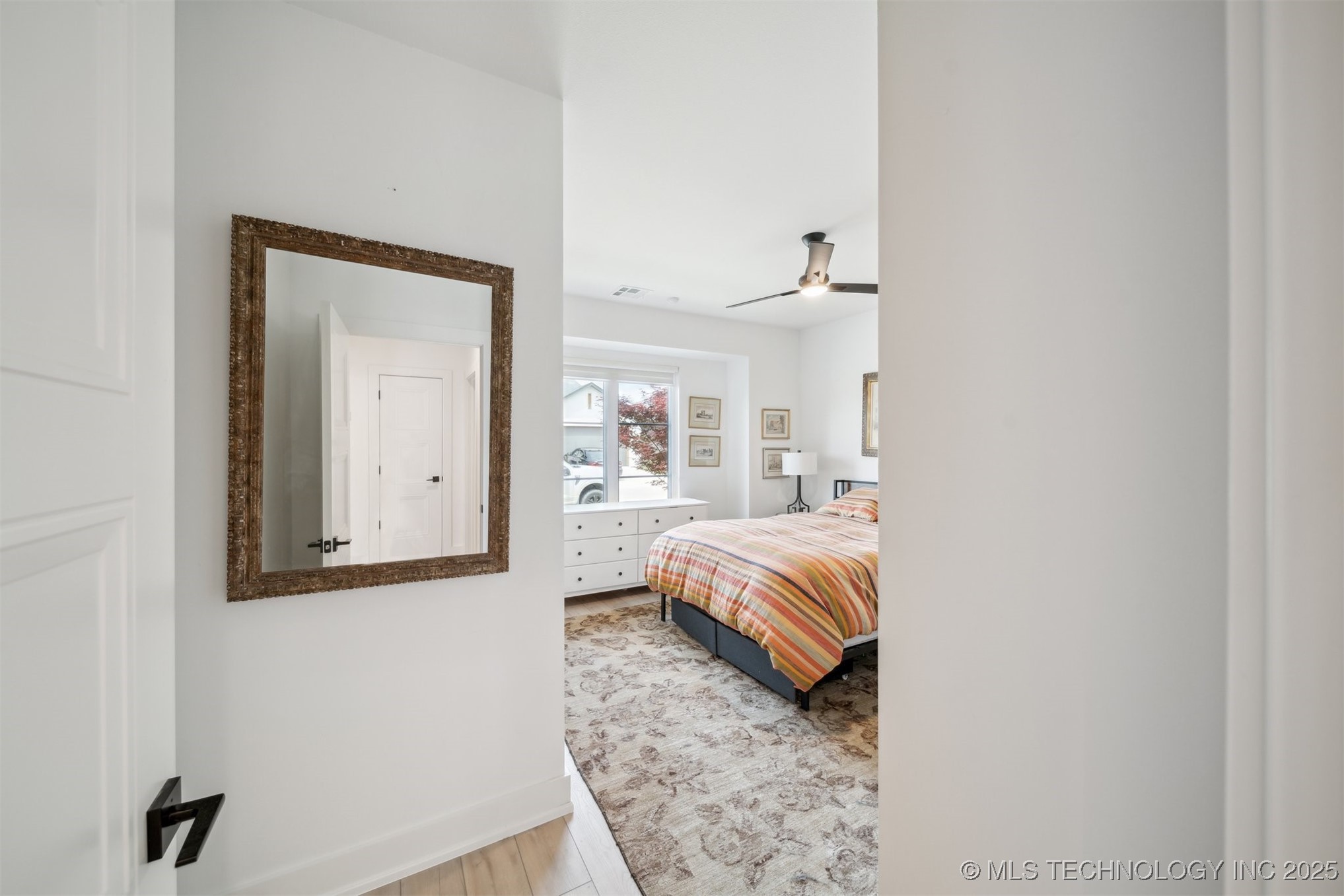 1114 W 86th Street S Property Photo 13