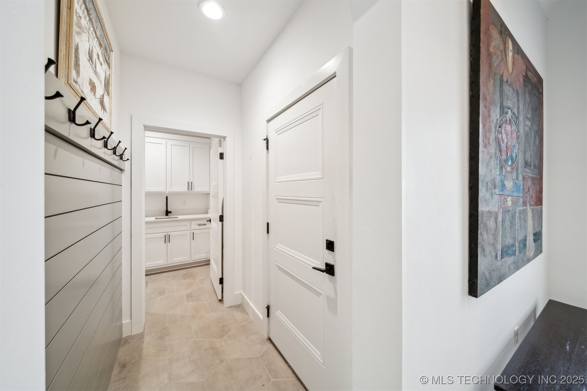 1114 W 86th Street S Property Photo 16