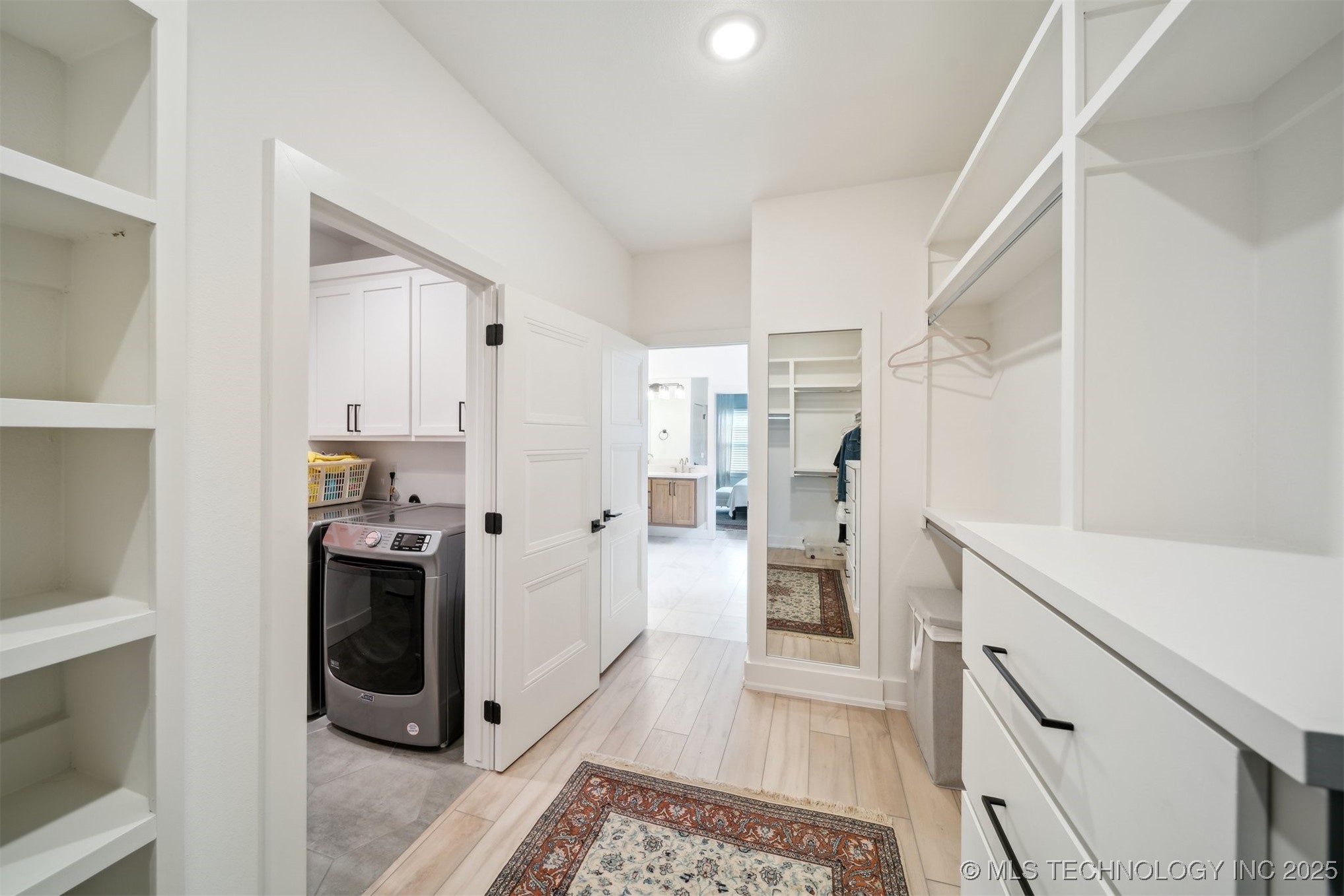 1114 W 86th Street S Property Photo 18