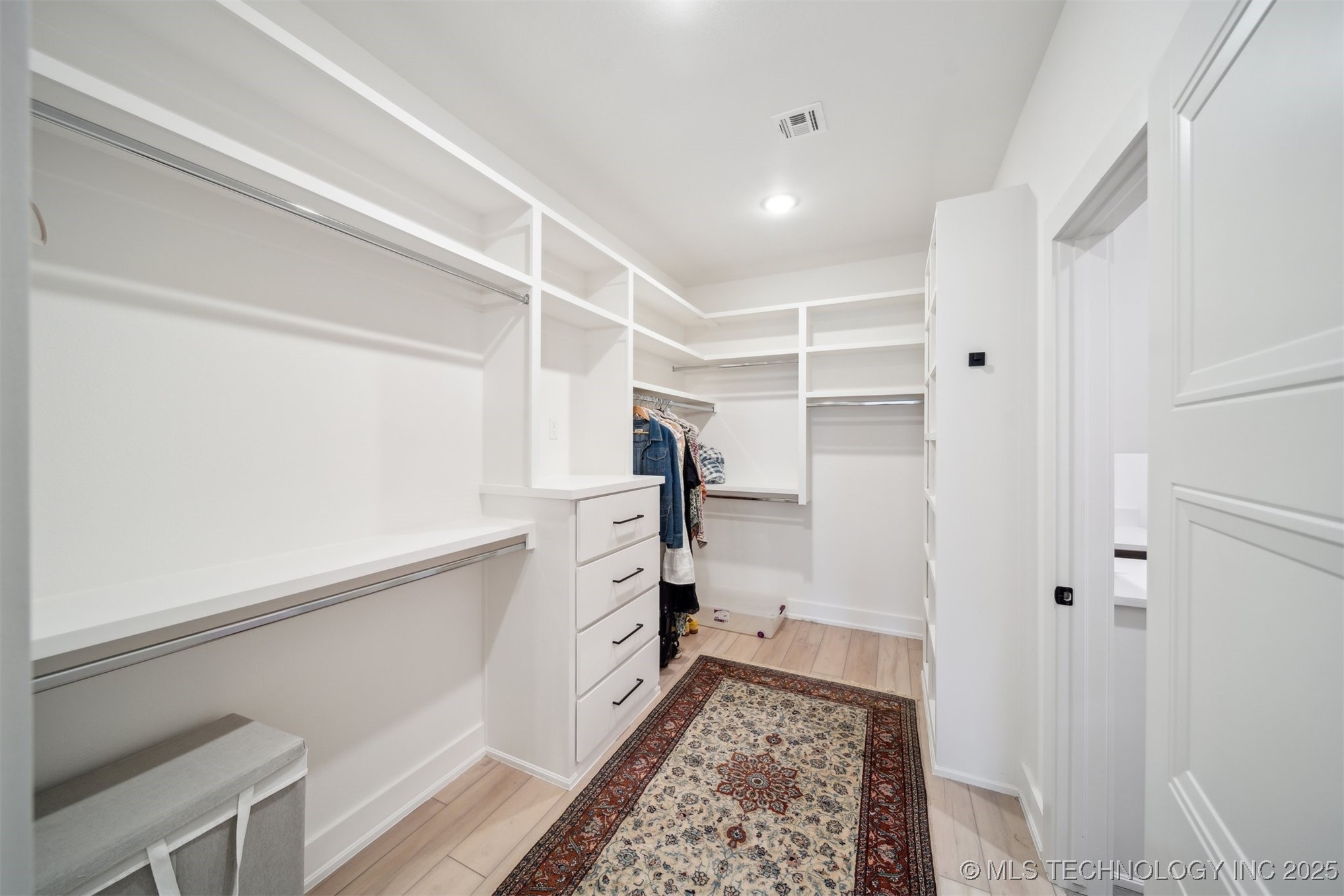 1114 W 86th Street S Property Photo 19