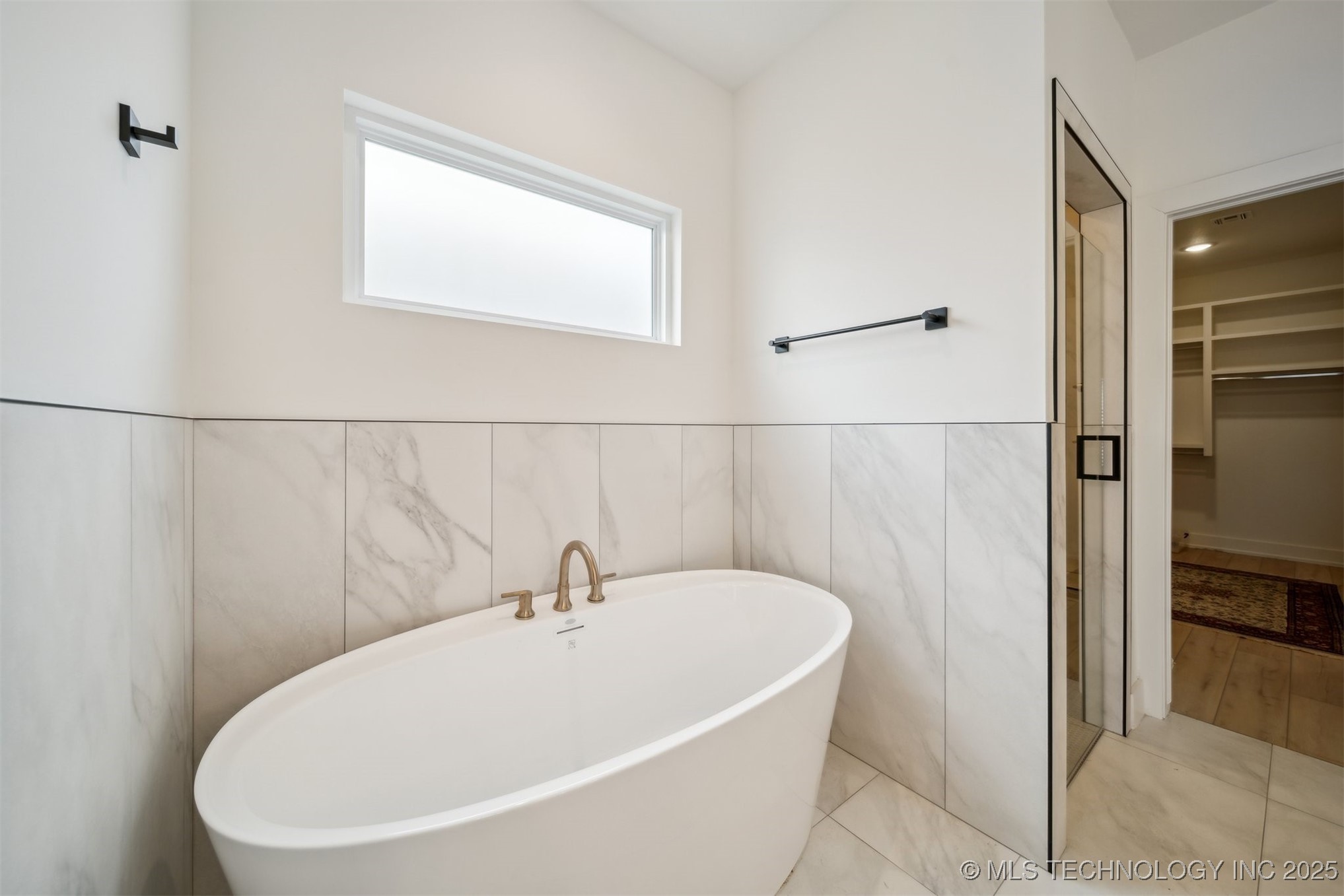 1114 W 86th Street S Property Photo 22