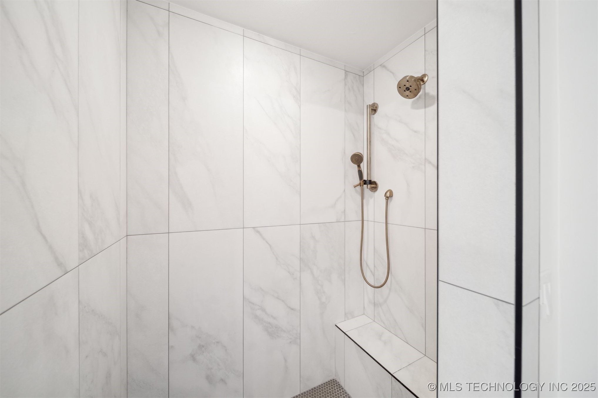 1114 W 86th Street S Property Photo 23