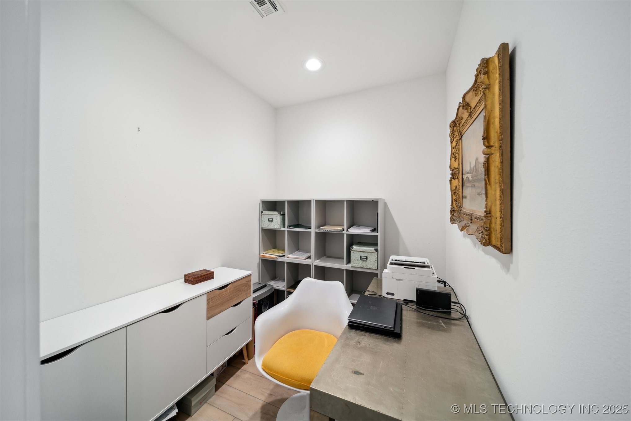 1114 W 86th Street S Property Photo 28