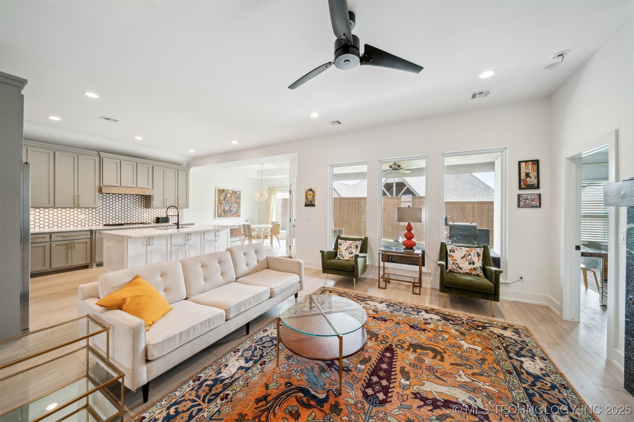 1114 W 86th Street S Property Photo 32