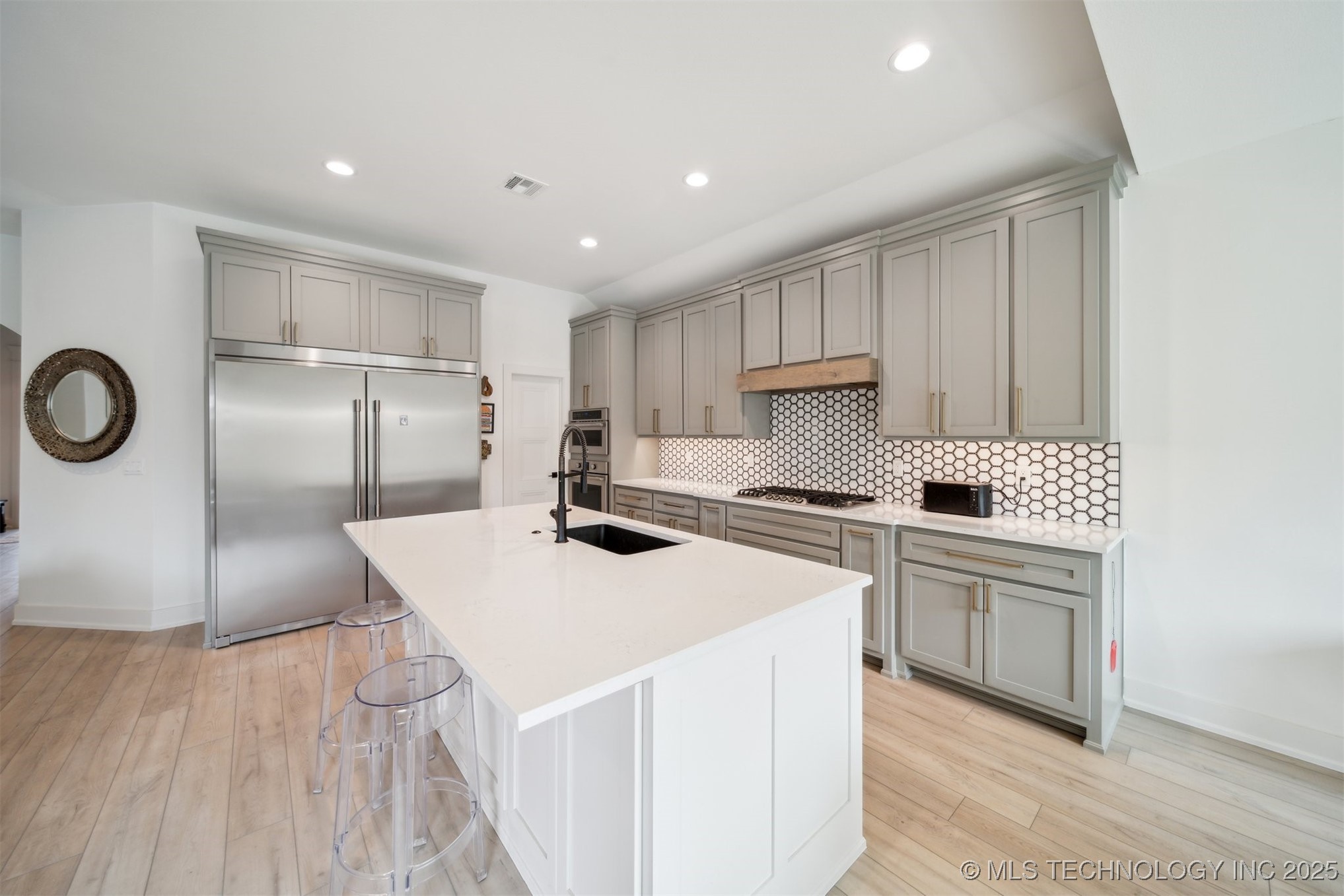 1114 W 86th Street S Property Photo 34