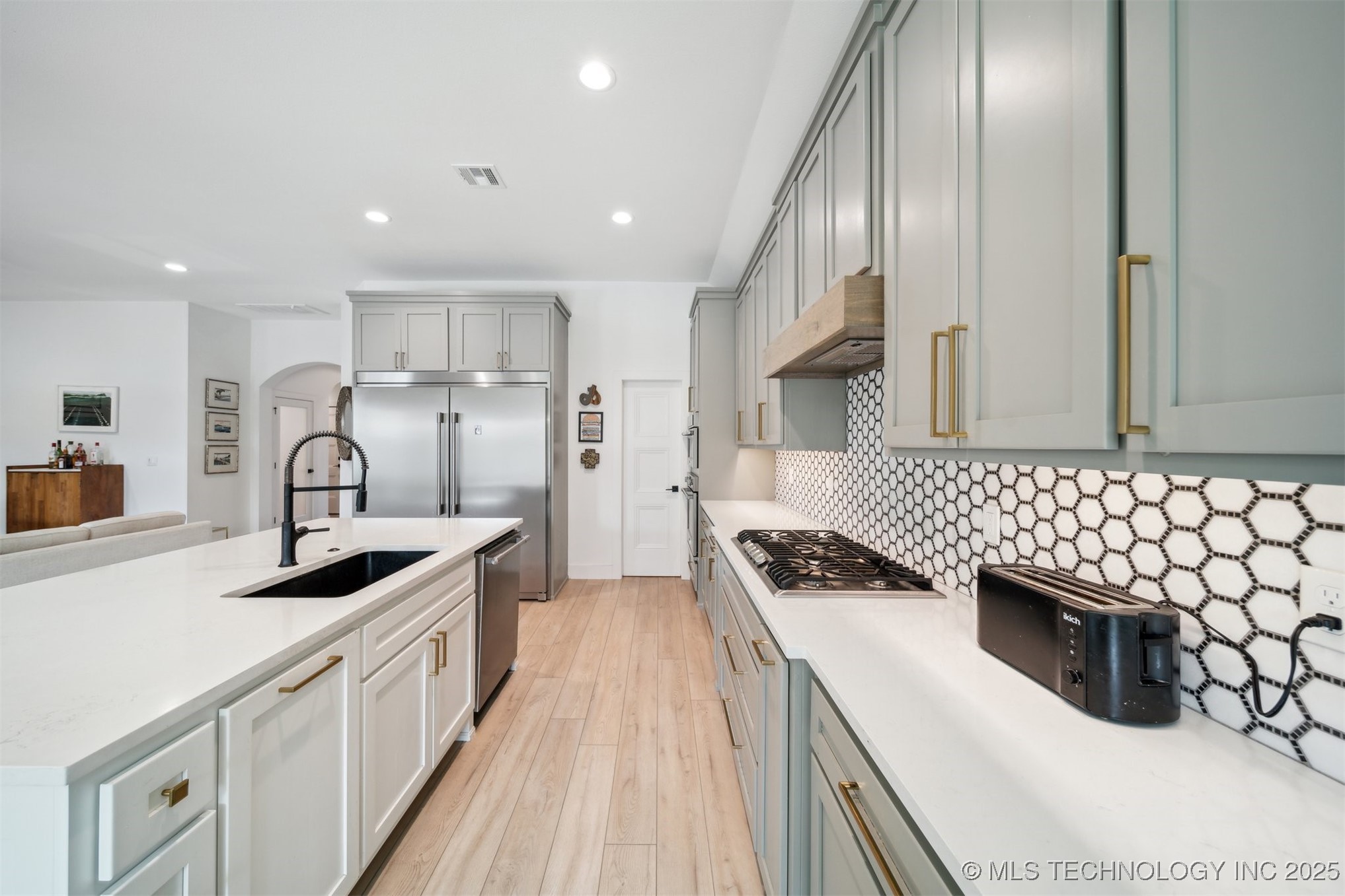 1114 W 86th Street S Property Photo 37