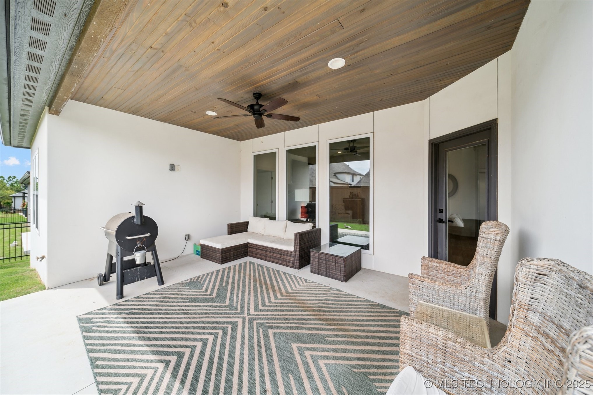 1114 W 86th Street S Property Photo 42