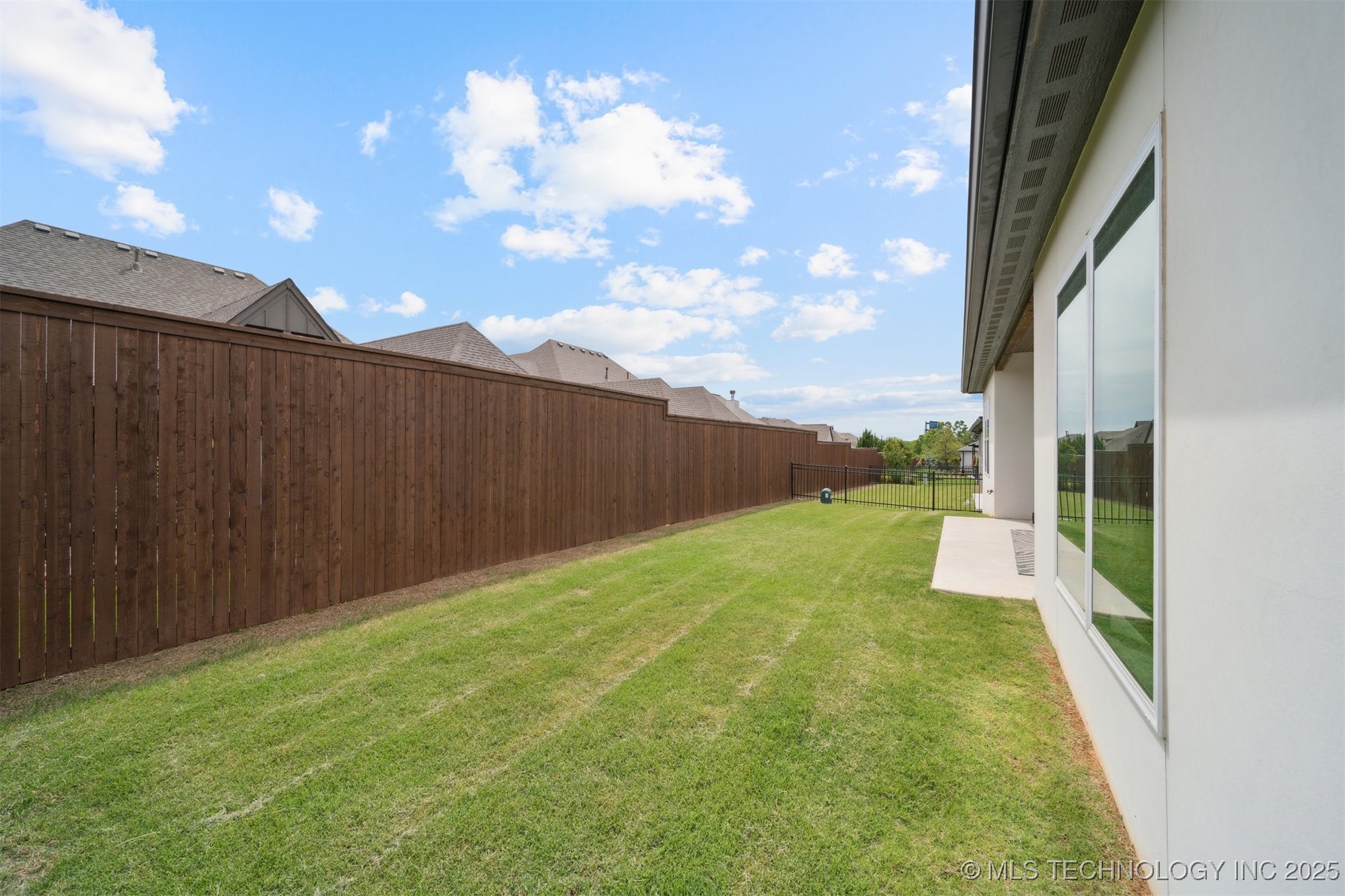 1114 W 86th Street S Property Photo 45