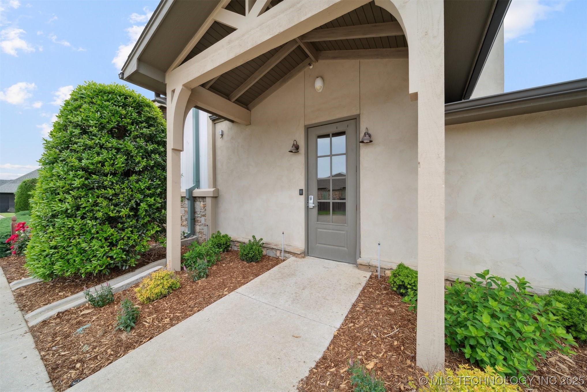 1114 W 86th Street S Property Photo 48