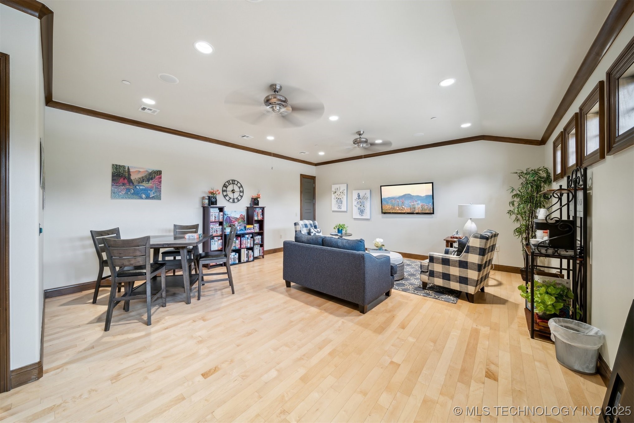 1114 W 86th Street S Property Photo 54