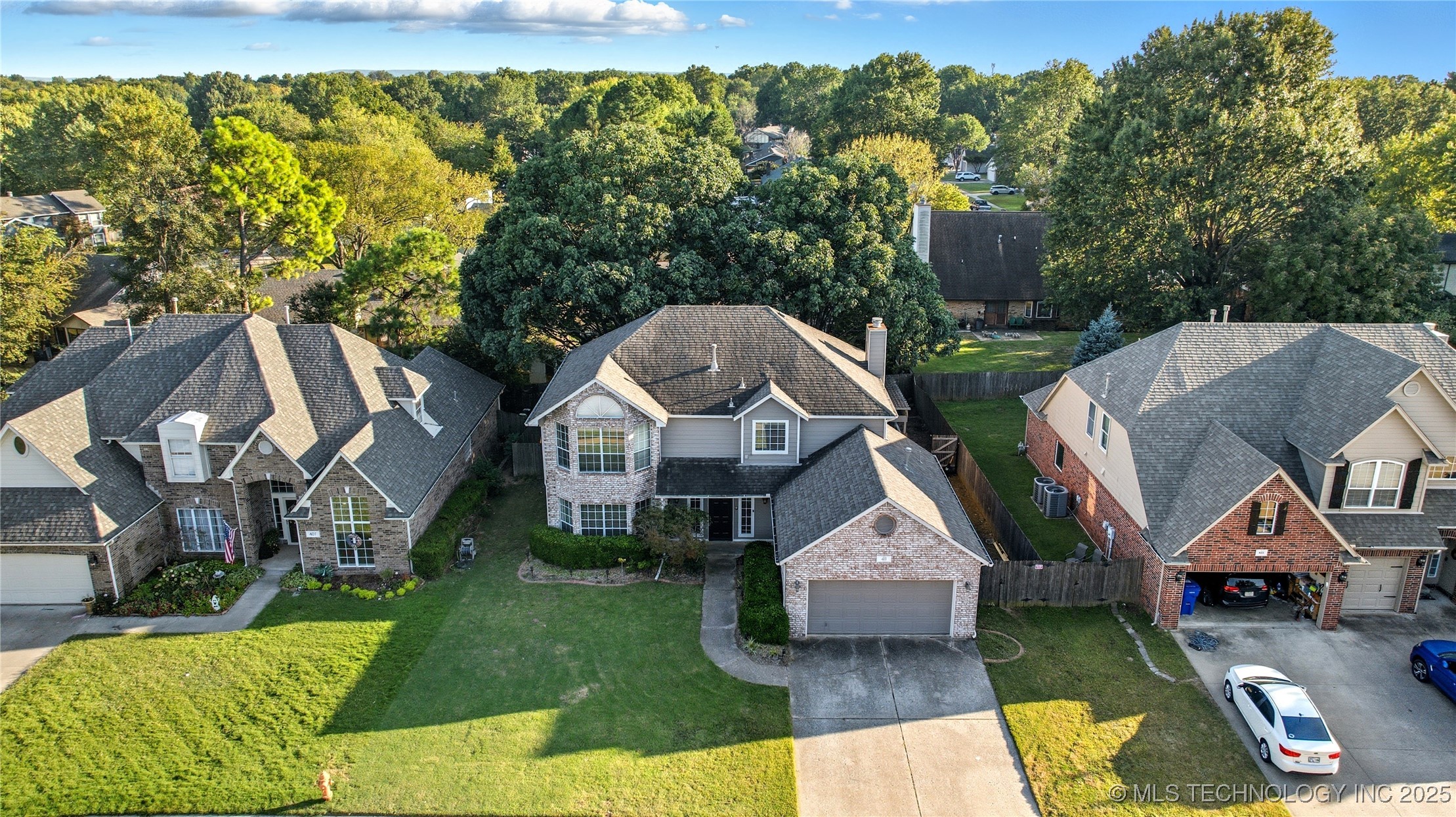 411 W Union Place Property Photo 2