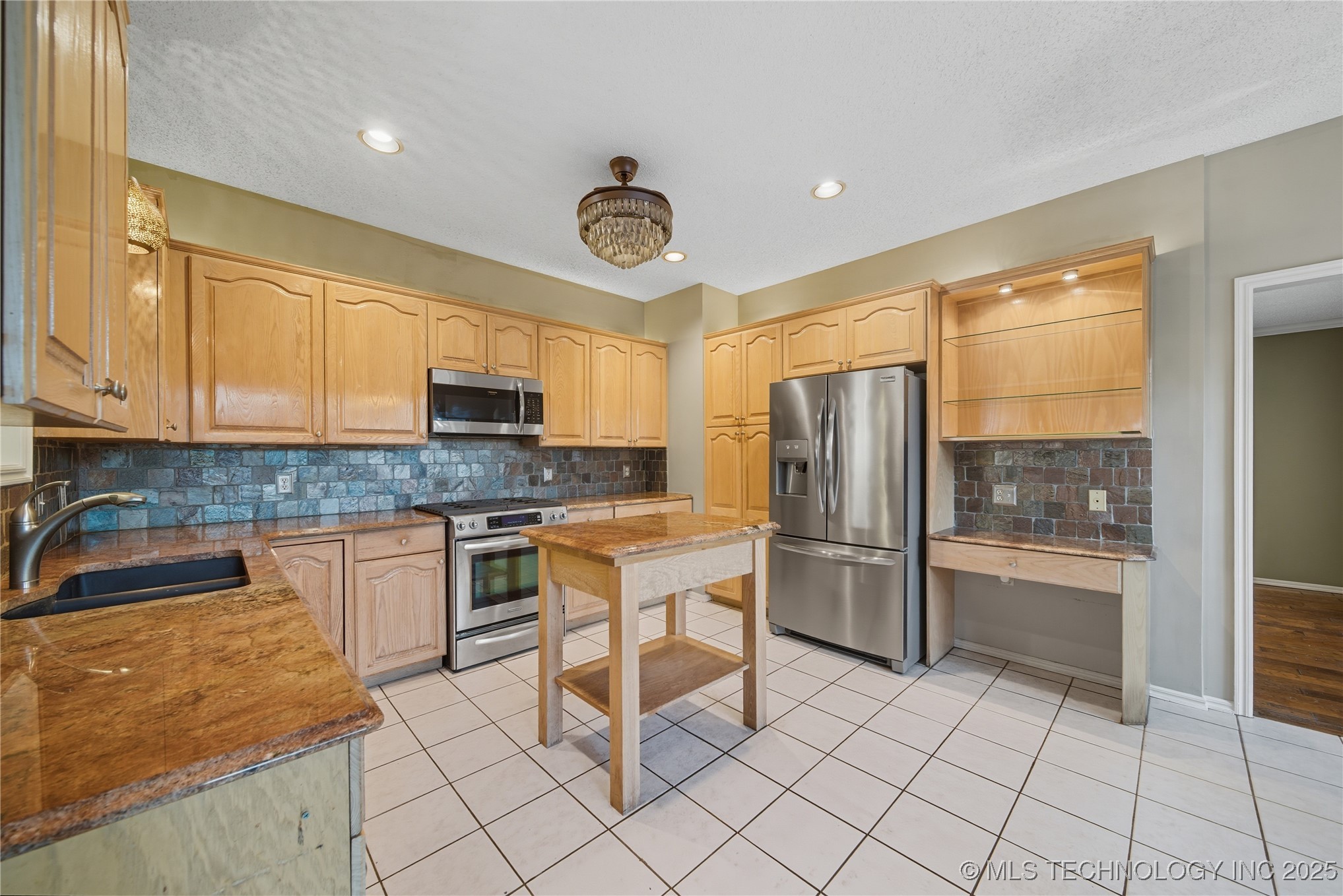 411 W Union Place Property Photo 12