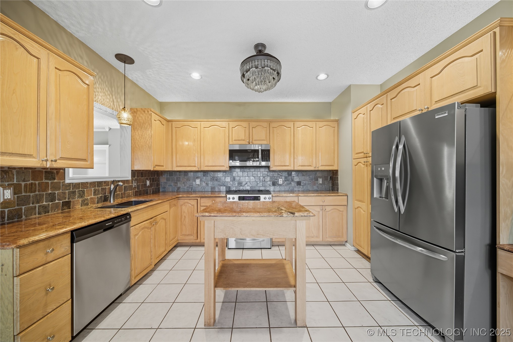 411 W Union Place Property Photo 13