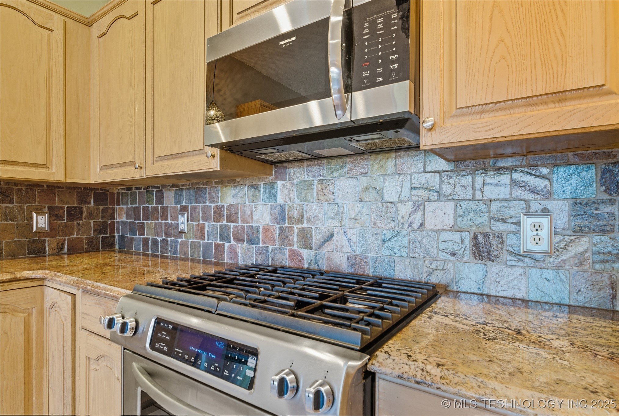 411 W Union Place Property Photo 14