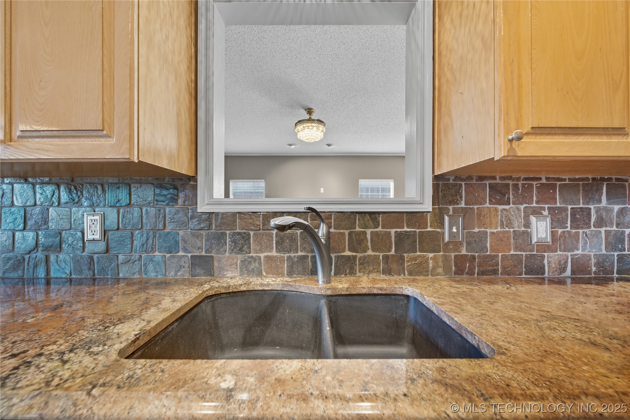 411 W Union Place Property Photo 15